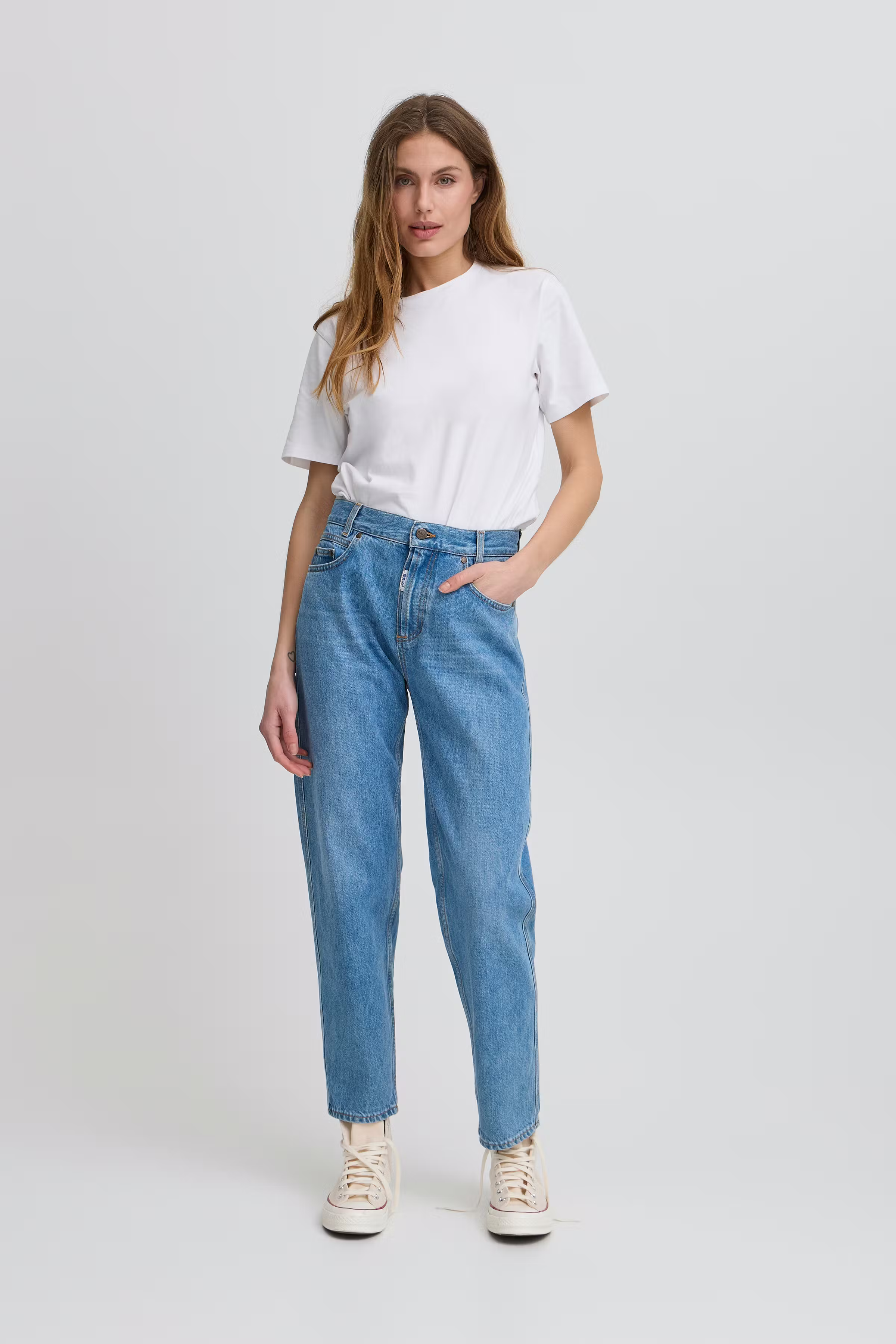 BAPAOLO Cropped Jeans LOOKBOOK FRONT 50405076-204026