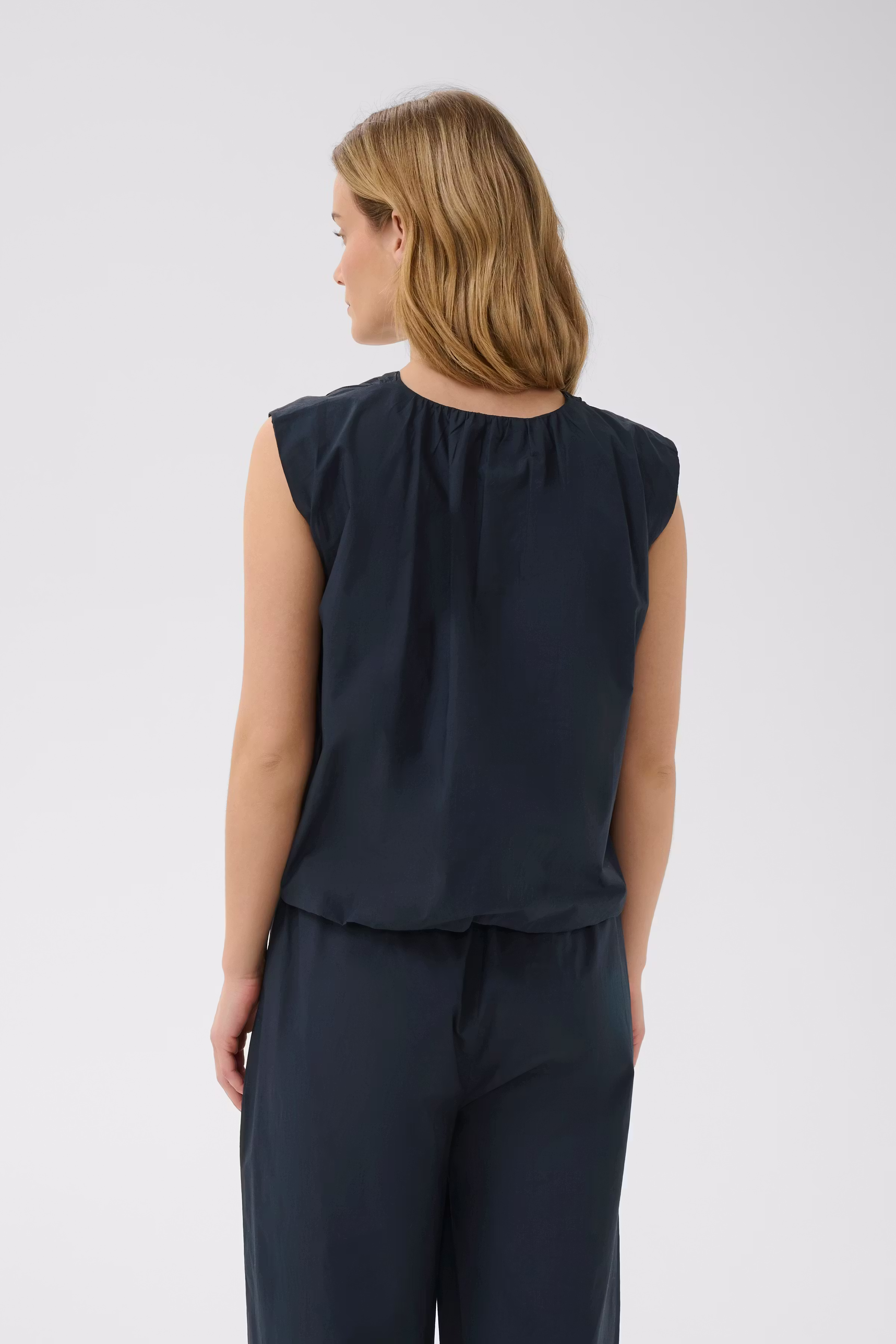 DidiPW Top LOOKBOOK BACK 30310678-194013