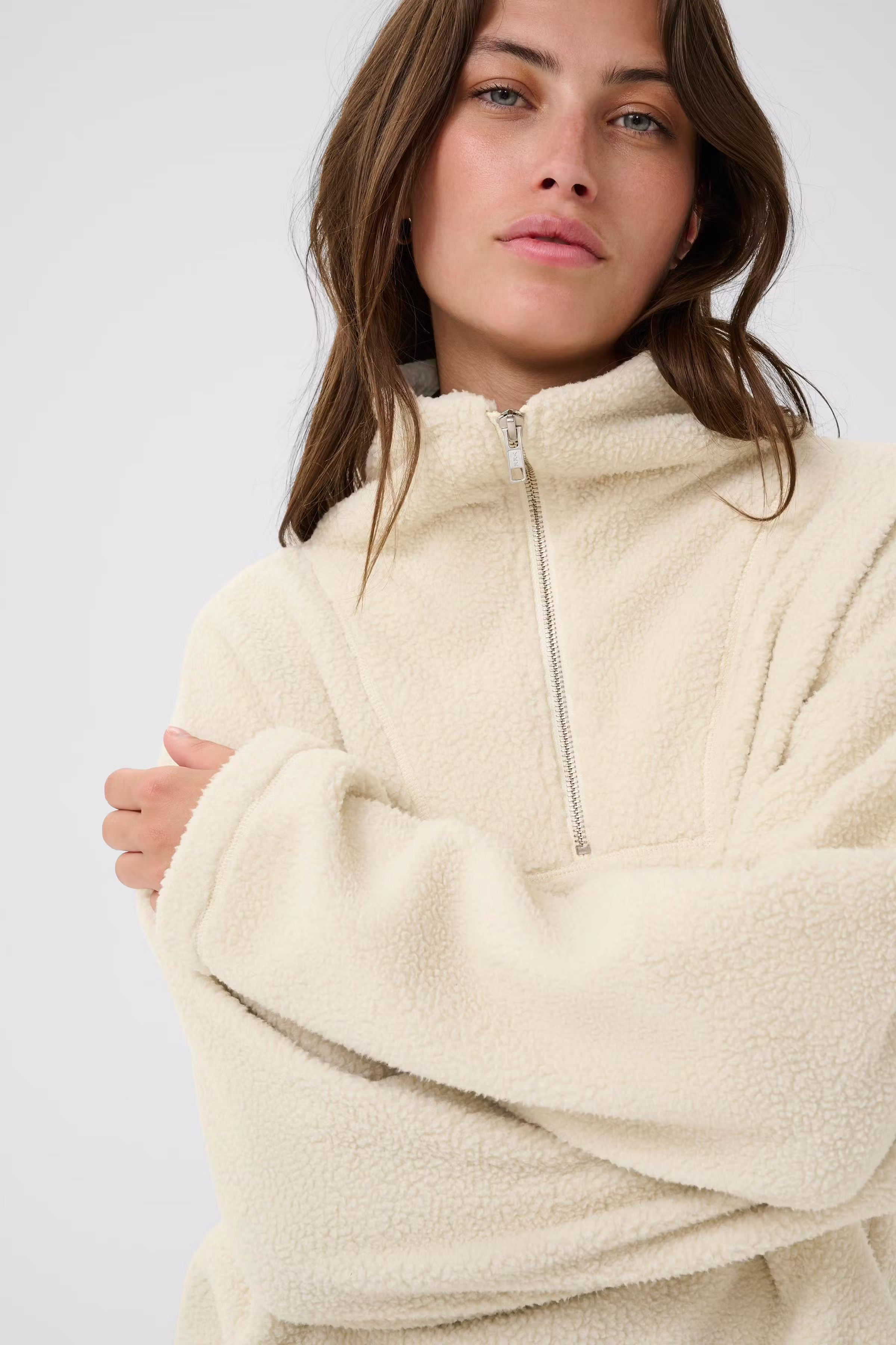 SiranaPW Sweatshirt LOOKBOOK FRONT 30310016-130401