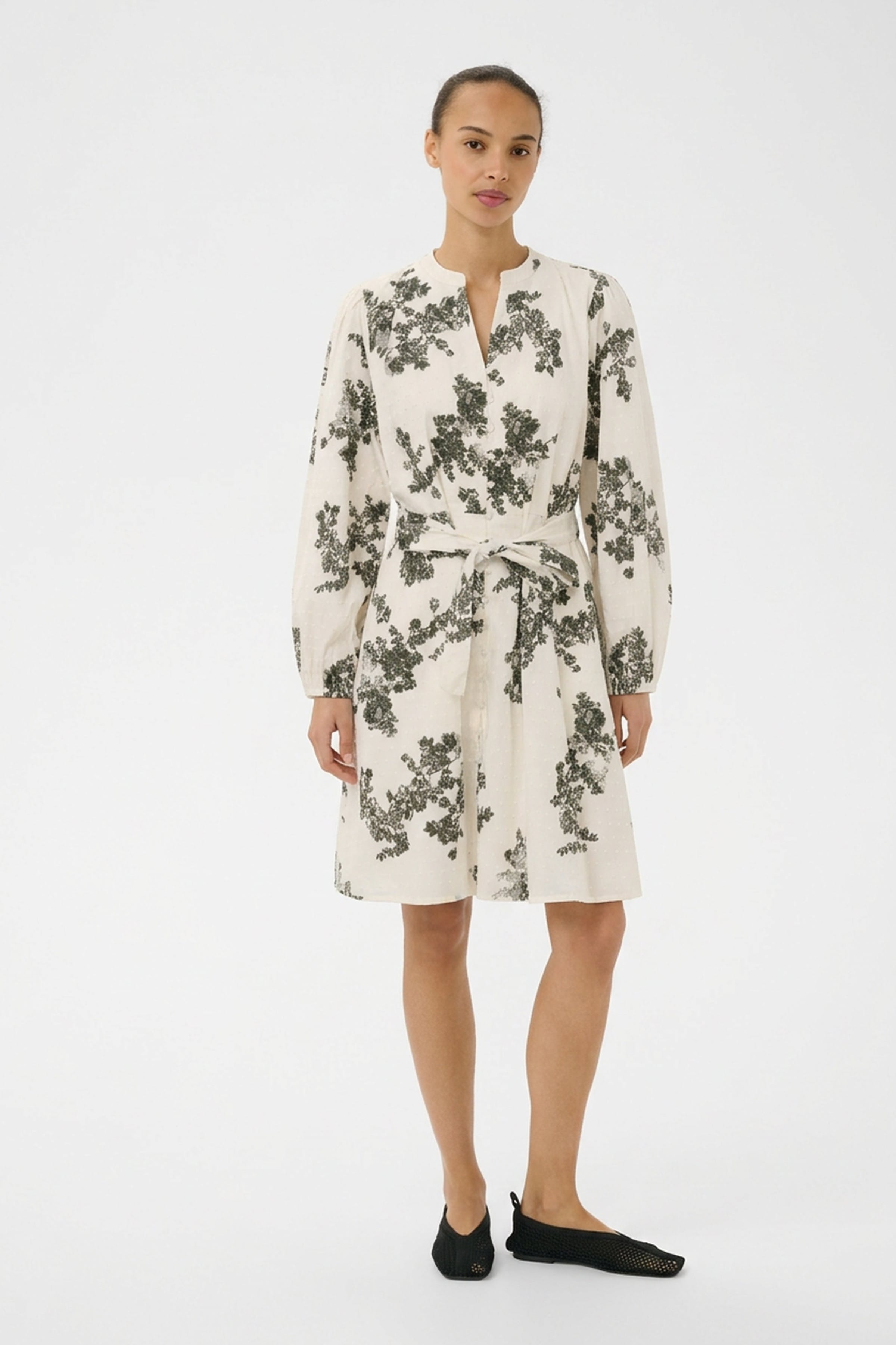 AviraPW Dress LOOKBOOK FRONT 30310662-305130