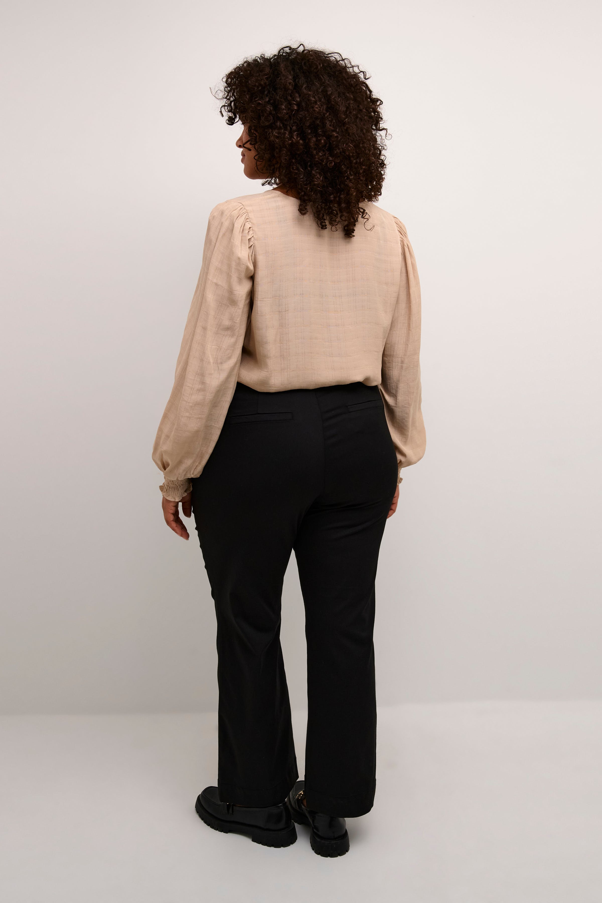 KCleana Flared Trousers LOOKBOOK BACK 10582015-100121