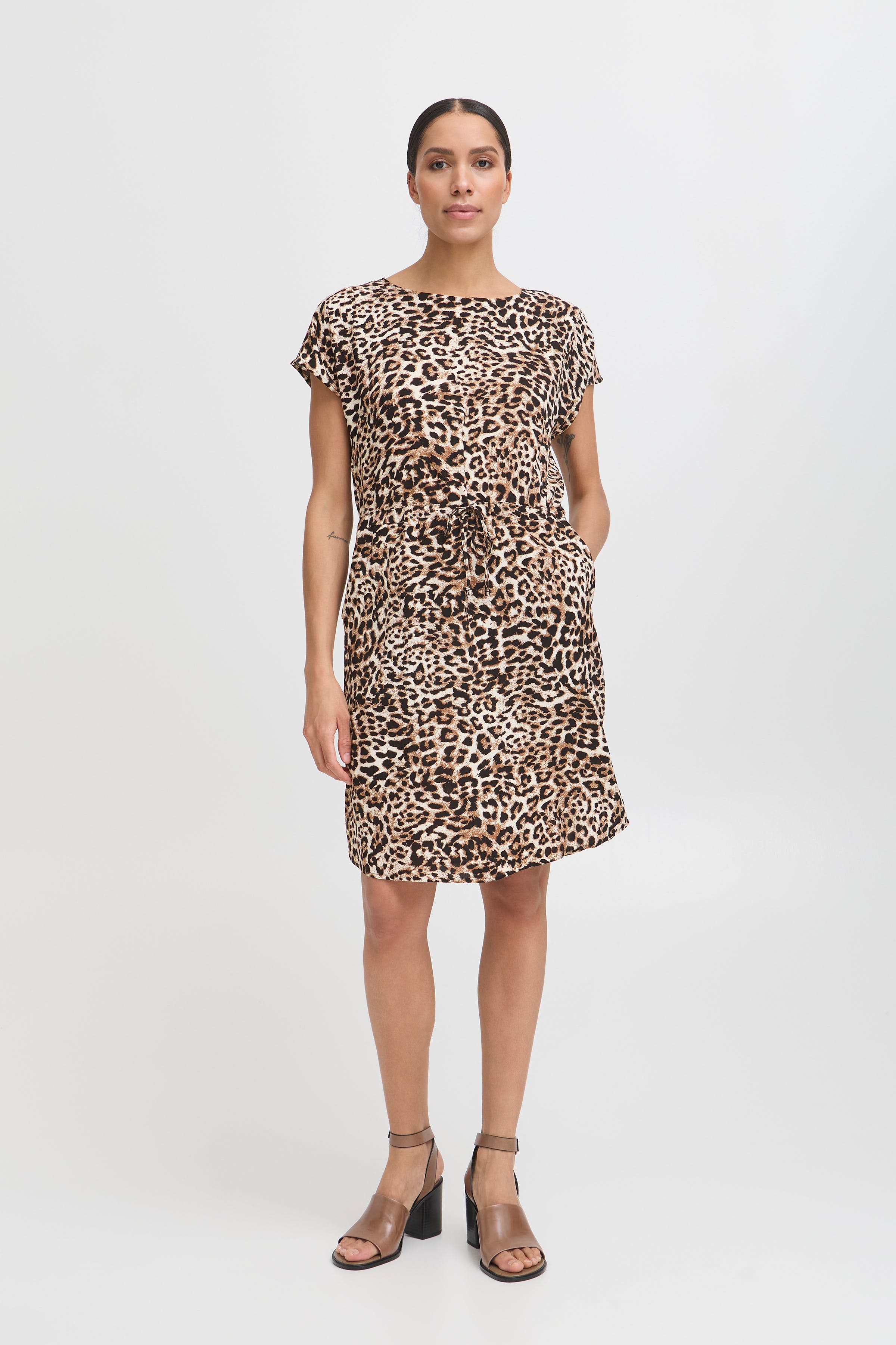 BYMMJOELLA Dress LOOKBOOK FRONT 20811226-204522