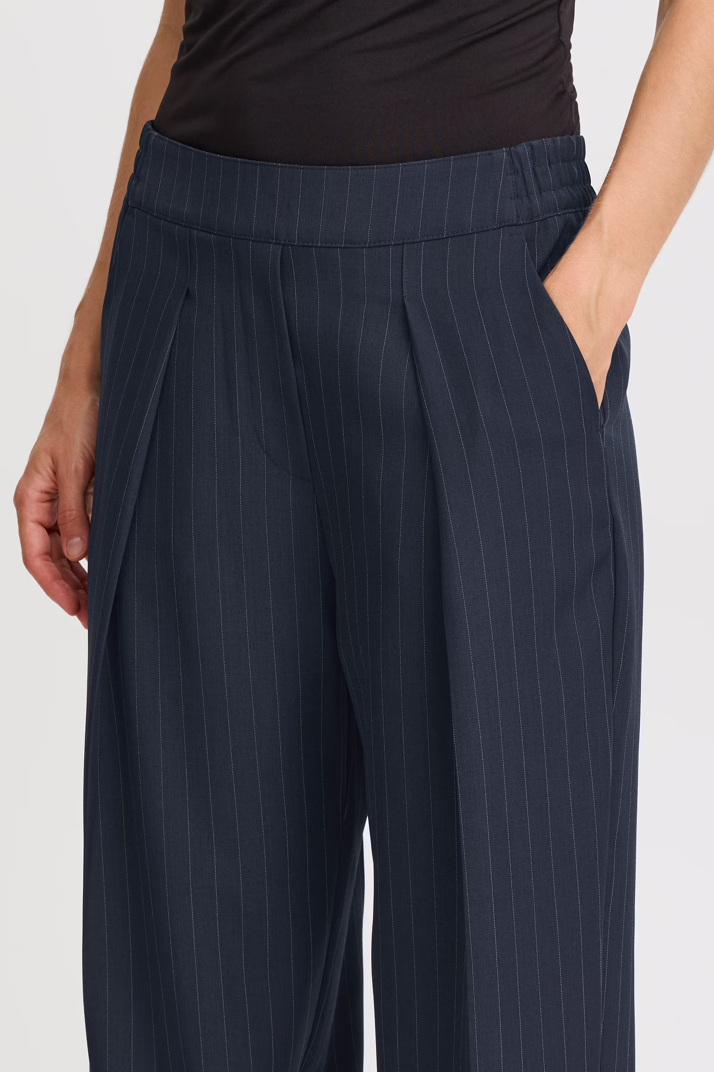 BYMMIDDE Hose LOOKBOOK DETAIL 20815544-203921