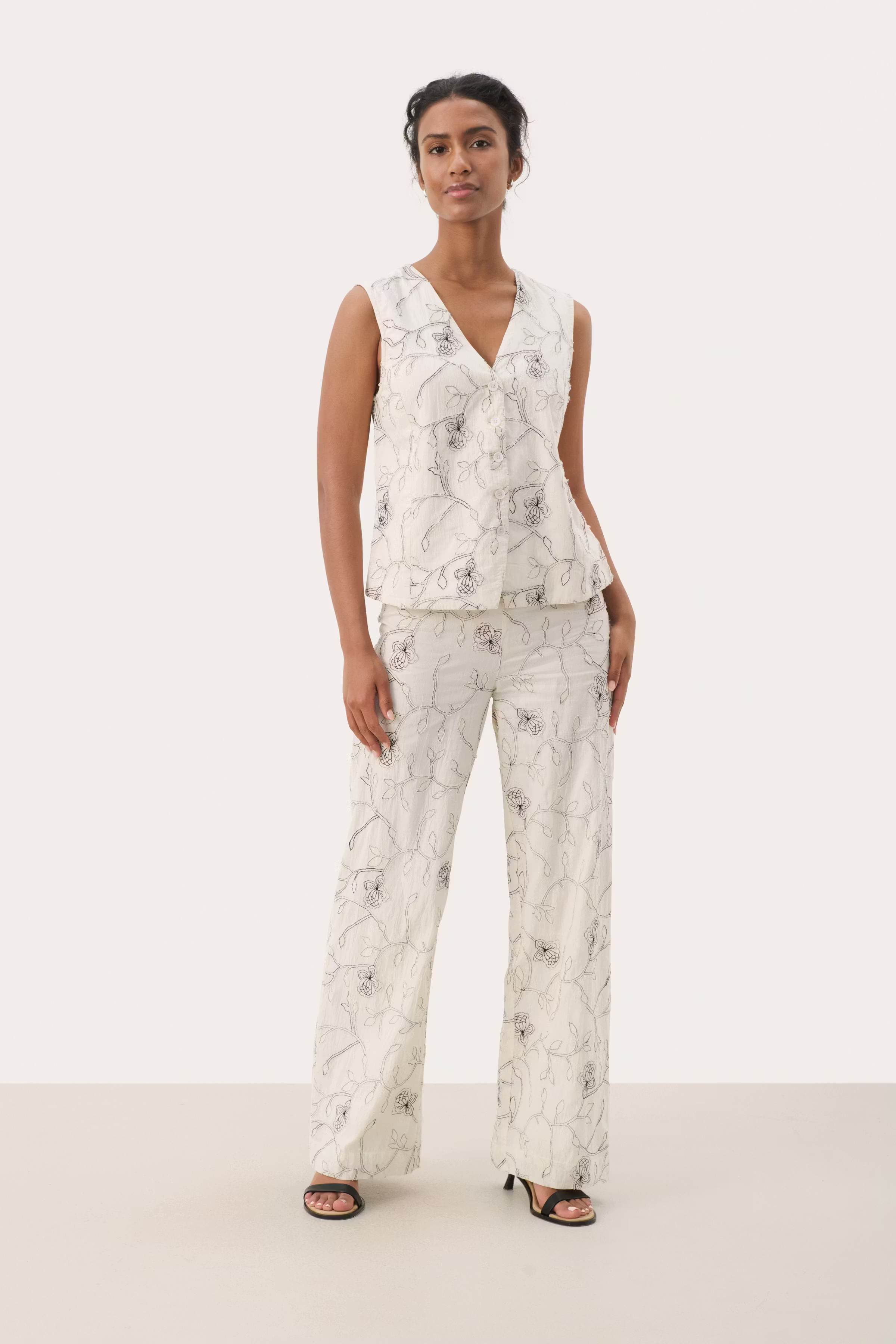 TonyPW Vest LOOKBOOK BACK 30309878-304018