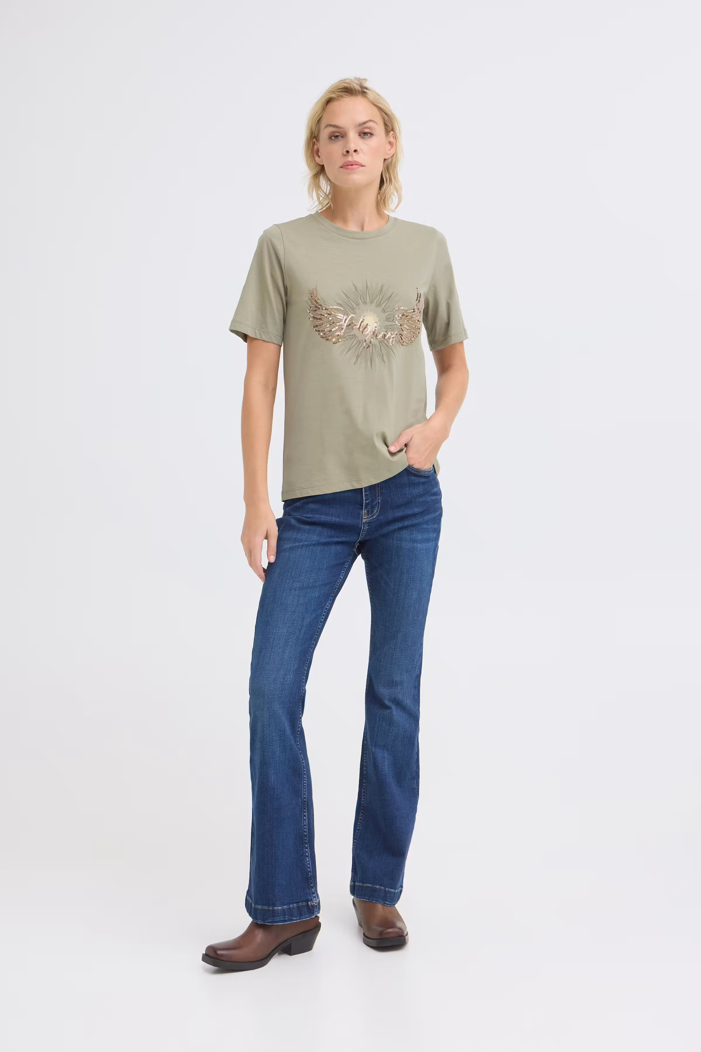 PZBETHANY T-shirt LOOKBOOK FRONT 50210419-170613