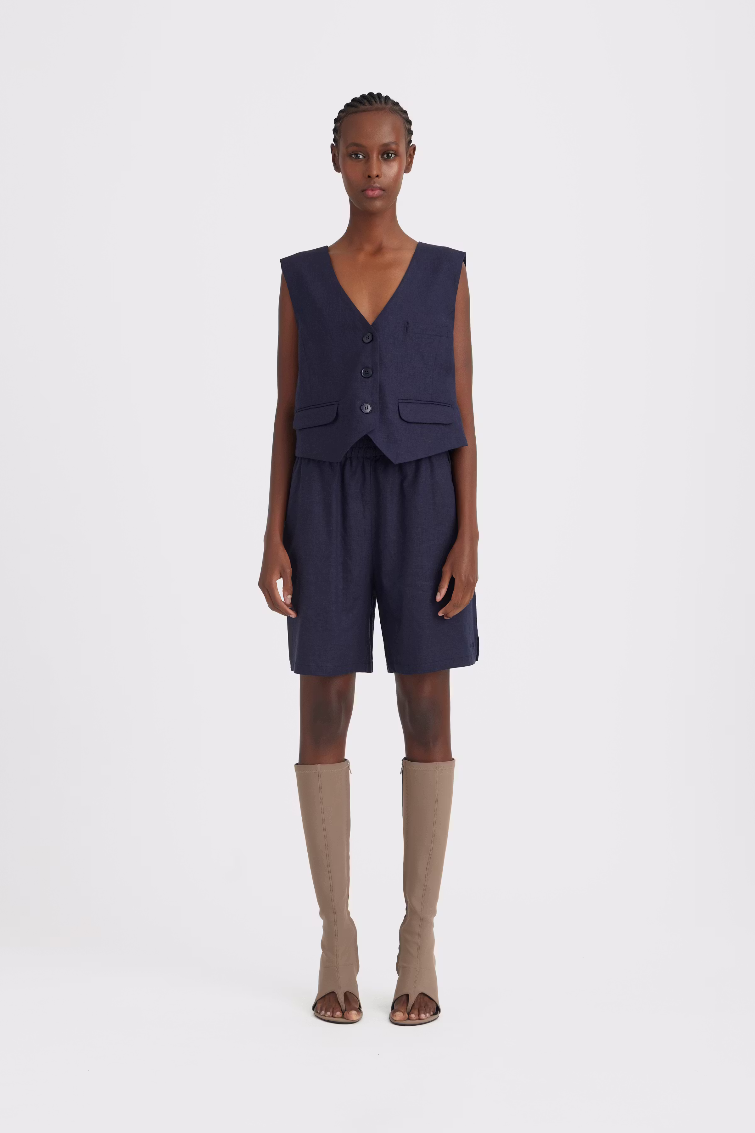 LizaGZ Shorts aus Leinen LOOKBOOK FRONT 10909101-194018