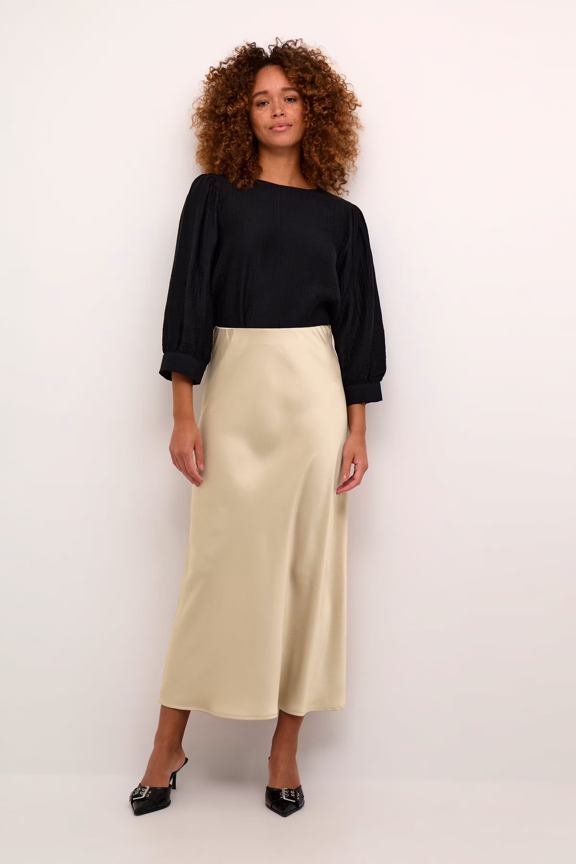 KAlotte Skjørt LOOKBOOK FRONT 10508853-106486