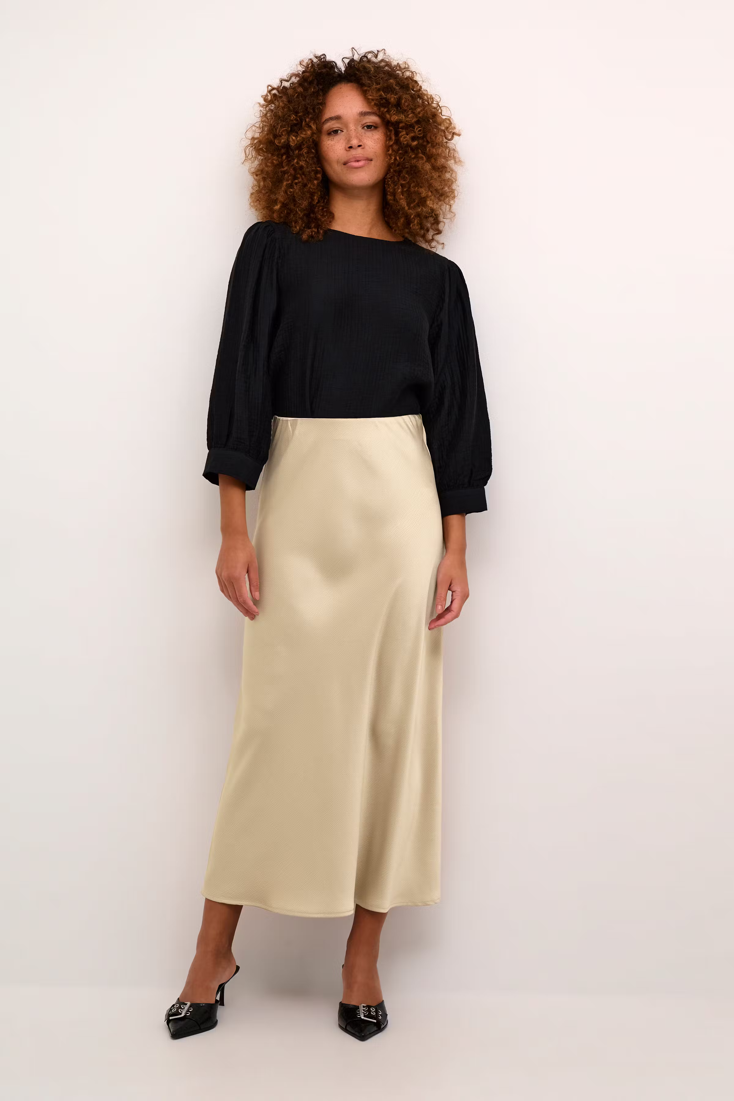 KAlotte Skjørt LOOKBOOK FRONT 10508853-106486