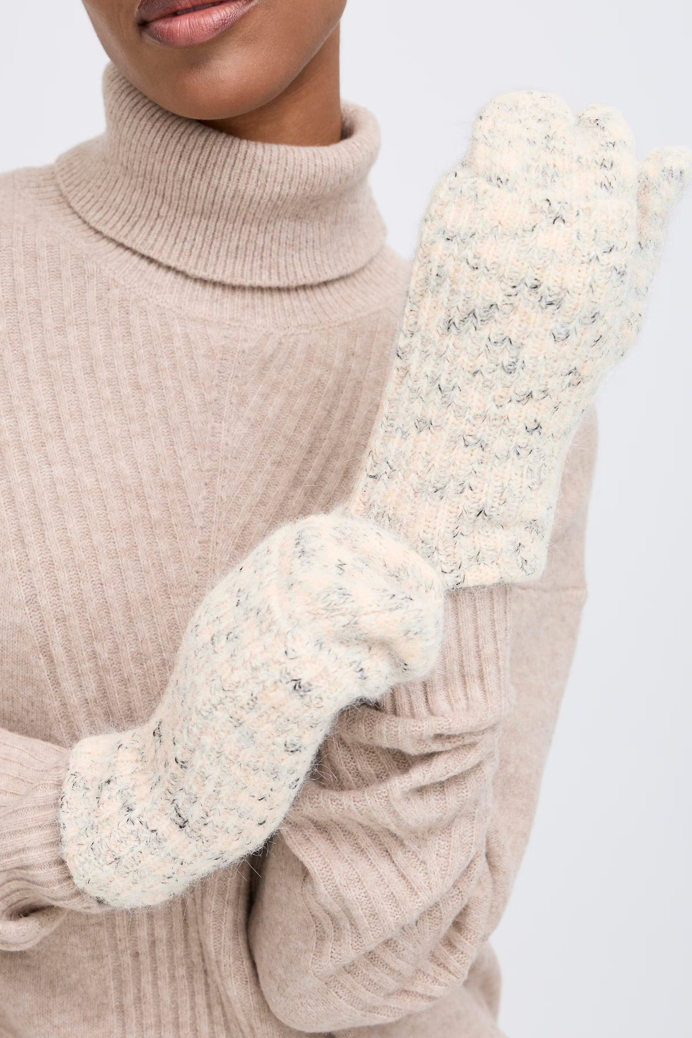 IALIINA Handsker LOOKBOOK FRONT 20124395-1243011