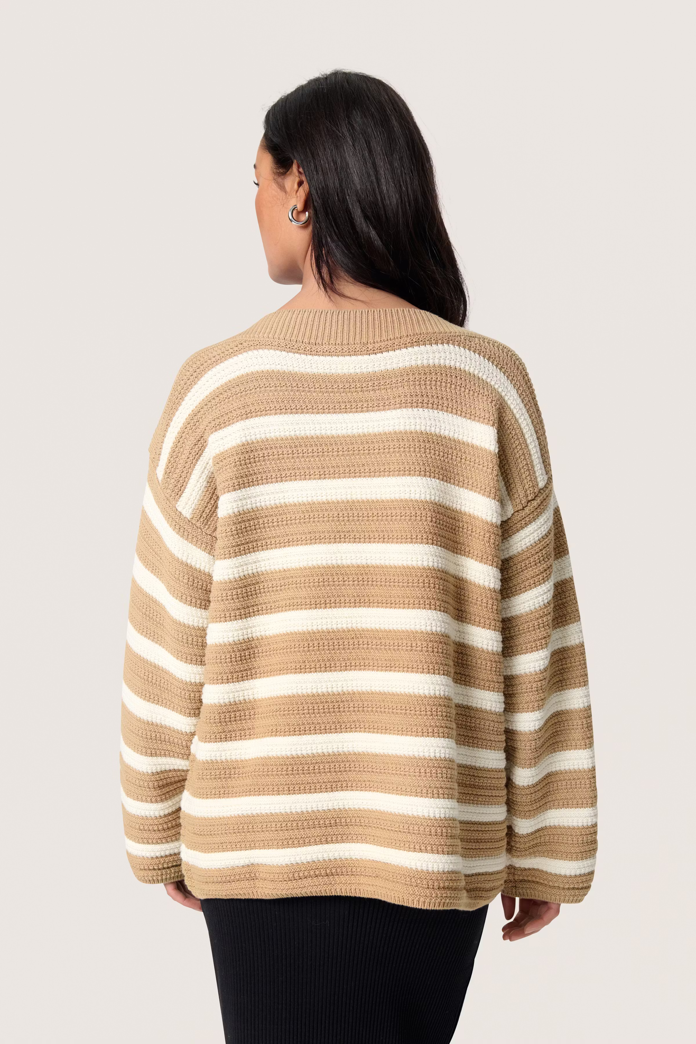 SLSusanna Pullover LOOKBOOK BACK 30408299-303719