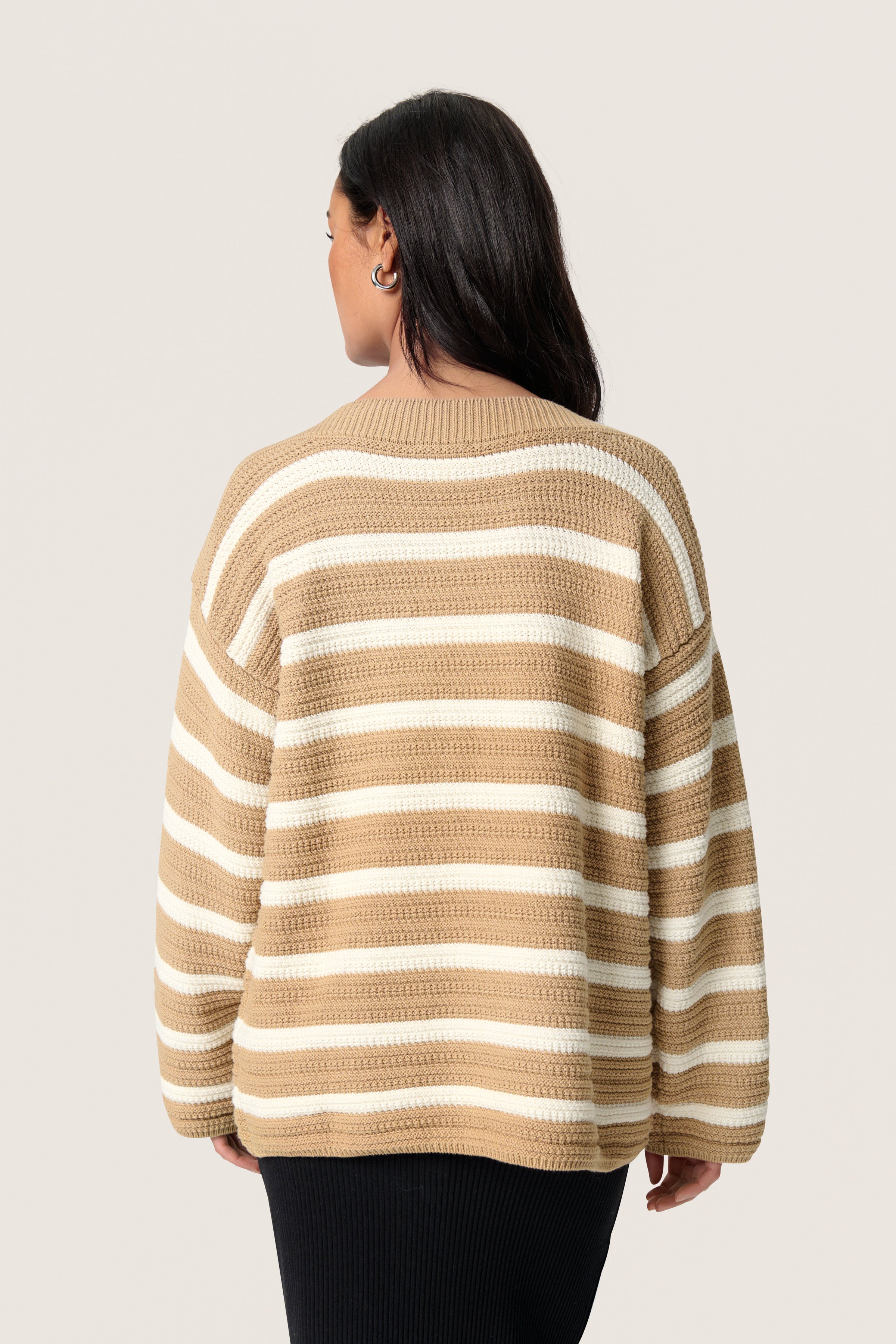 SLSusanna Pullover LOOKBOOK BACK 30408299-303719