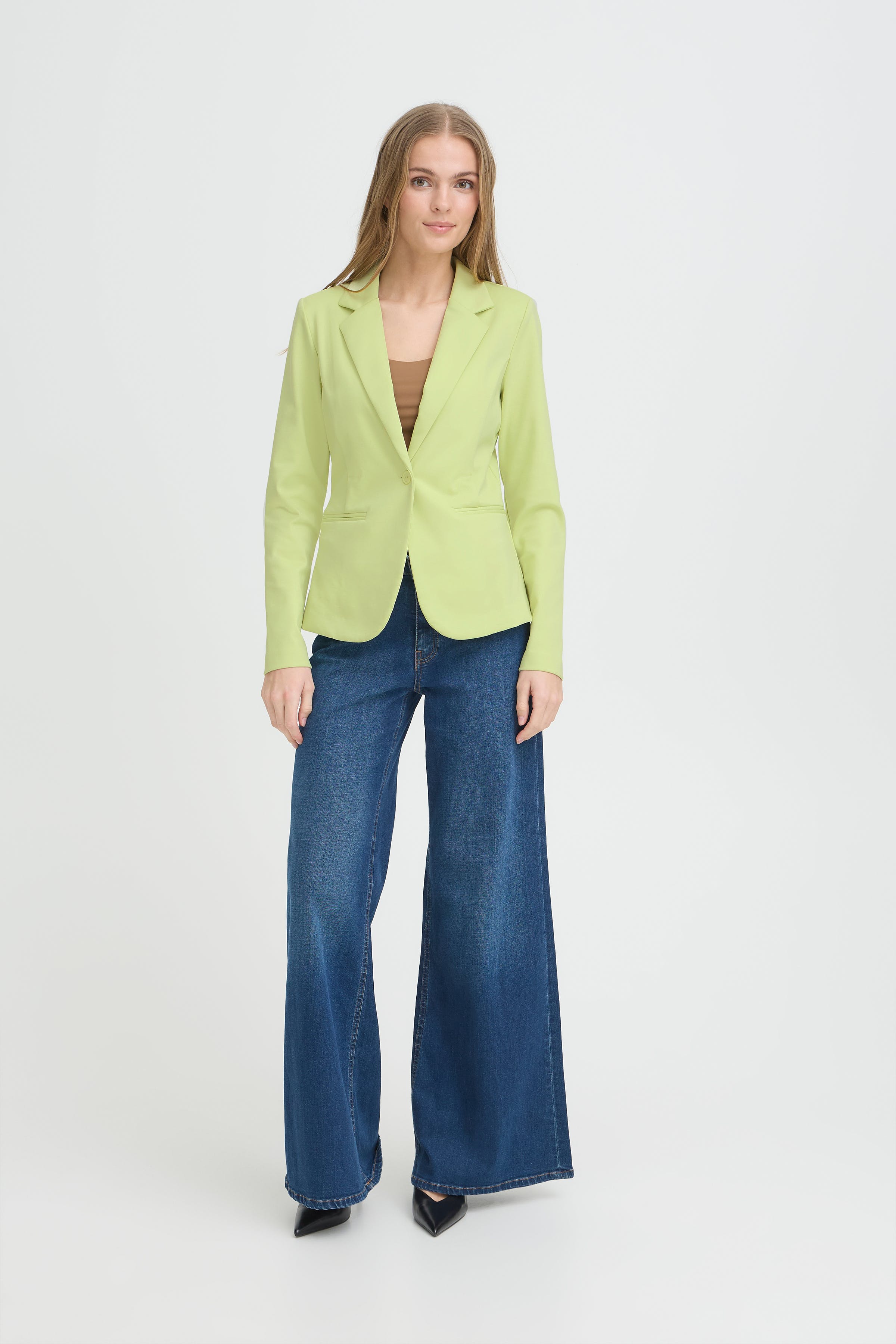 IHKATE Blazer LOOKBOOK FRONT 20101801-130317