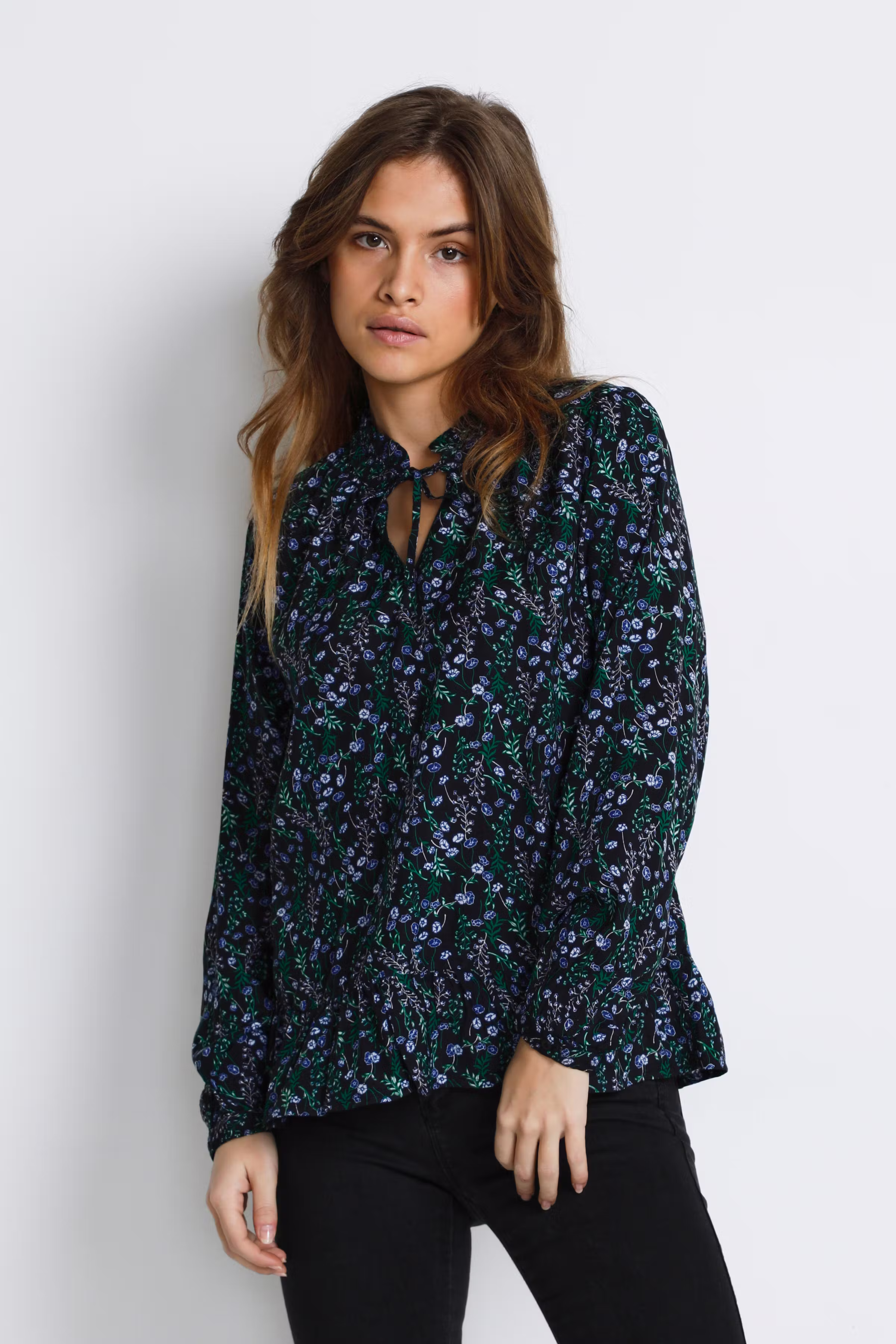 Blouse LOOKBOOK FRONT 10552017-103296