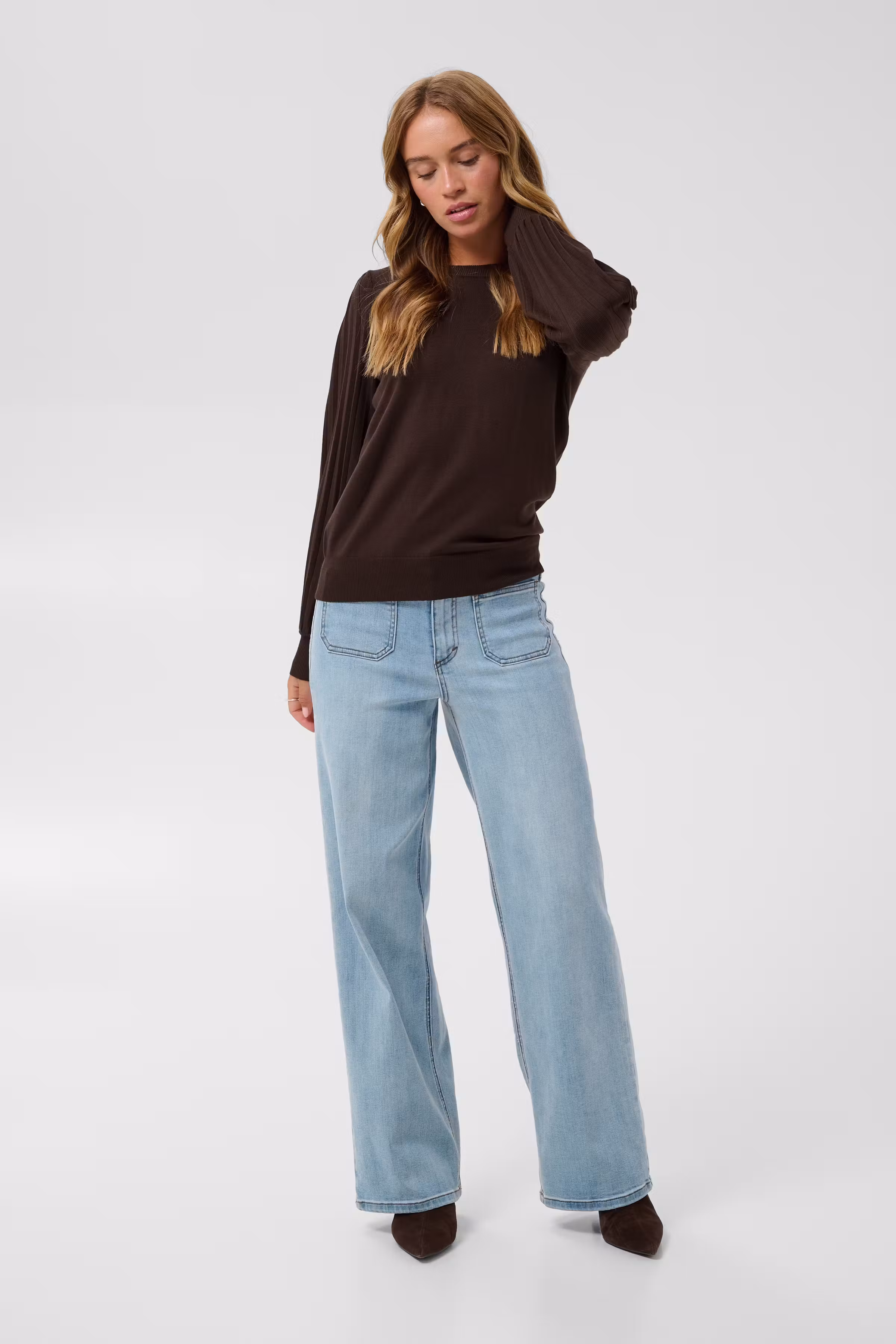 KAlone Pullover LOOKBOOK FRONT 10507905-190915