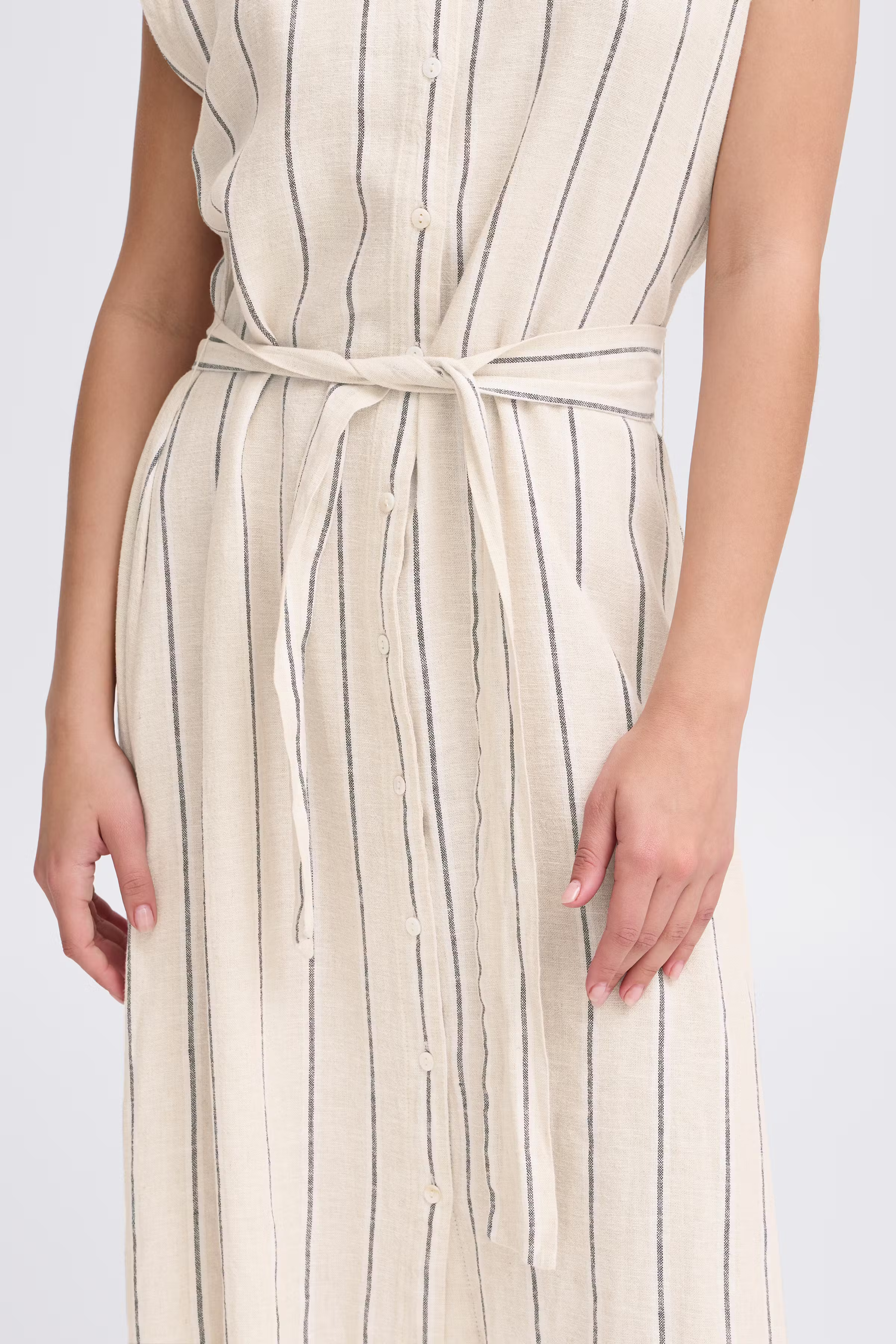 IHLINNO Robe LOOKBOOK DETAIL 20122928-204436