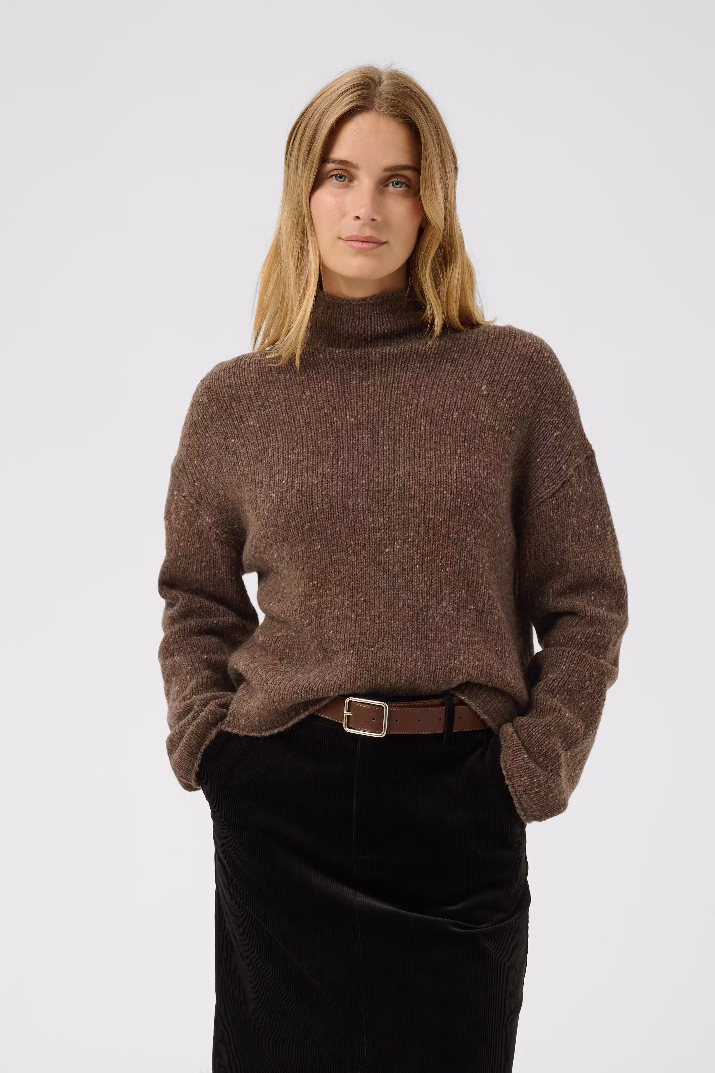ChanellyPW Pullover LOOKBOOK FRONT 30310844-305372