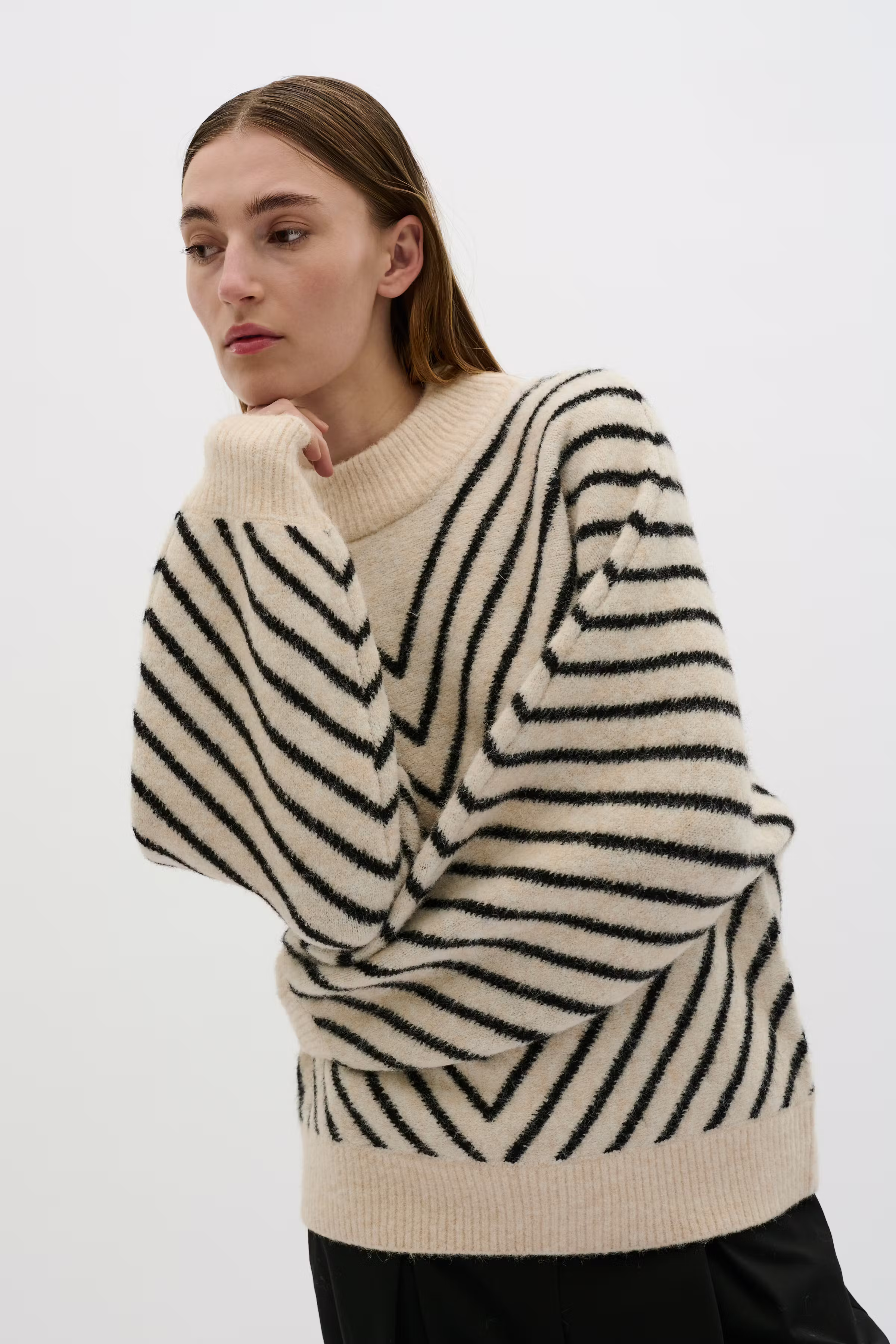 KBTeodora Genser LOOKBOOK FRONT 10105292-110103