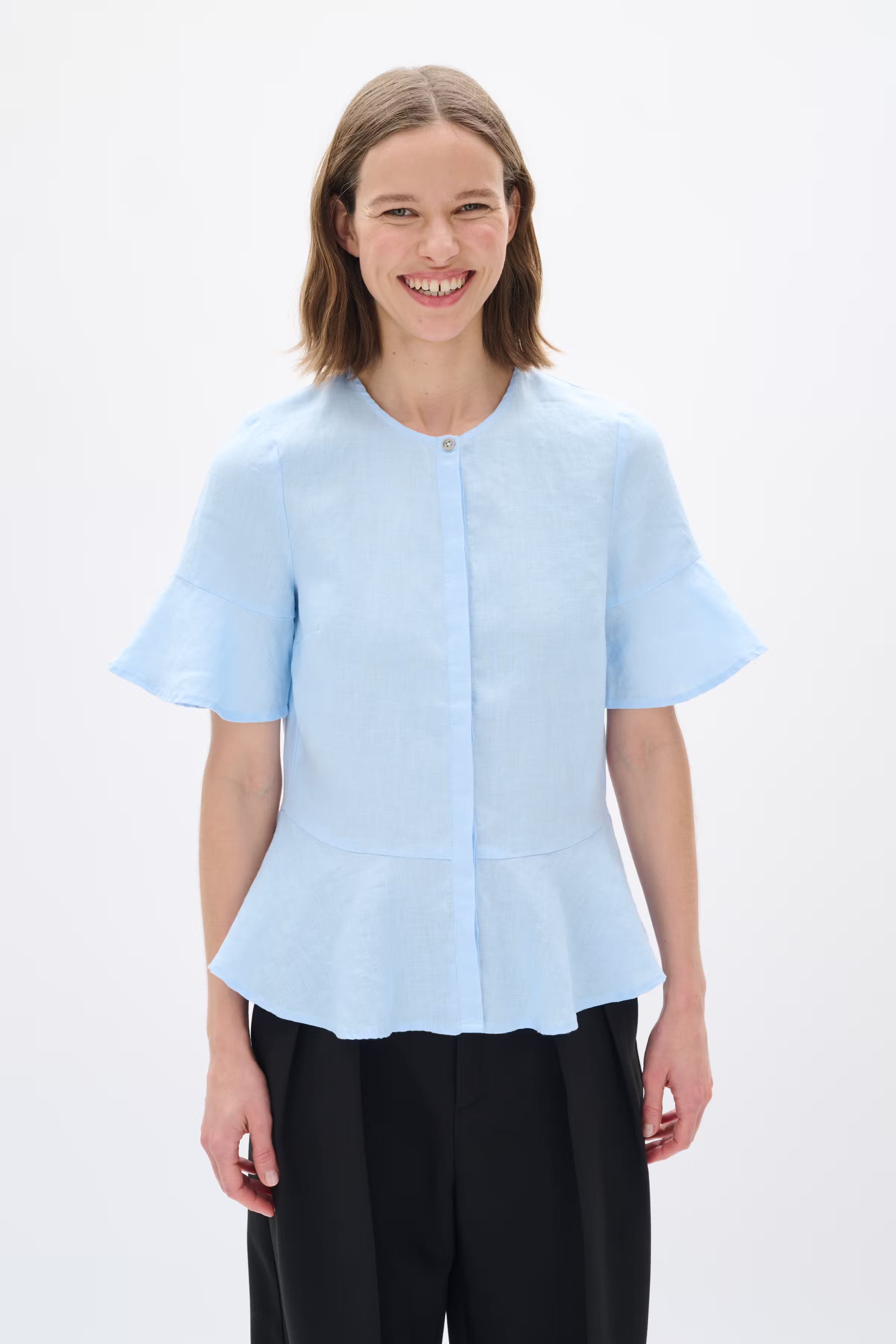 RigittaIW Linnen Overhemd LOOKBOOK FRONT 30110343-154031