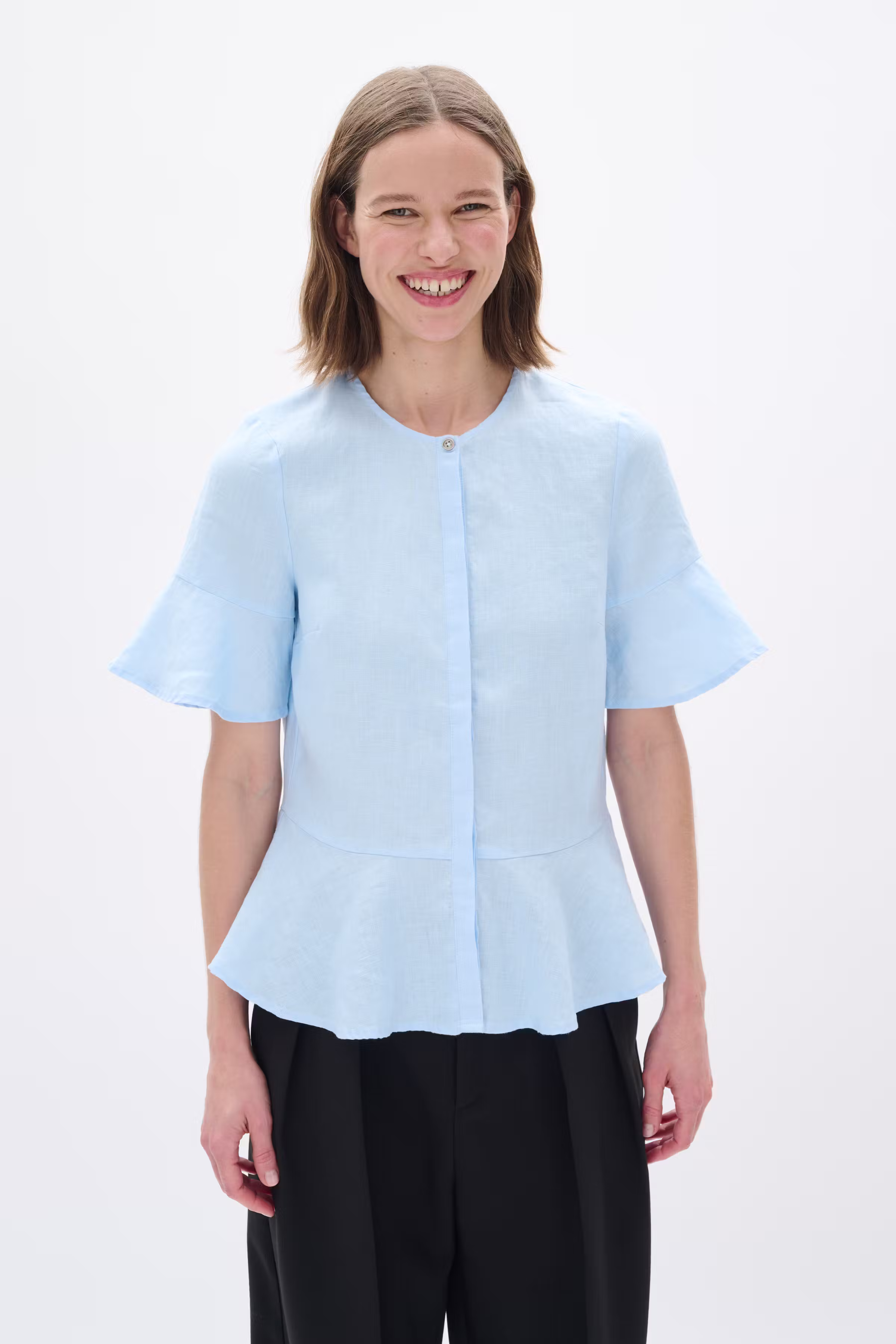 RigittaIW Linen Shirt LOOKBOOK FRONT 30110343-154031