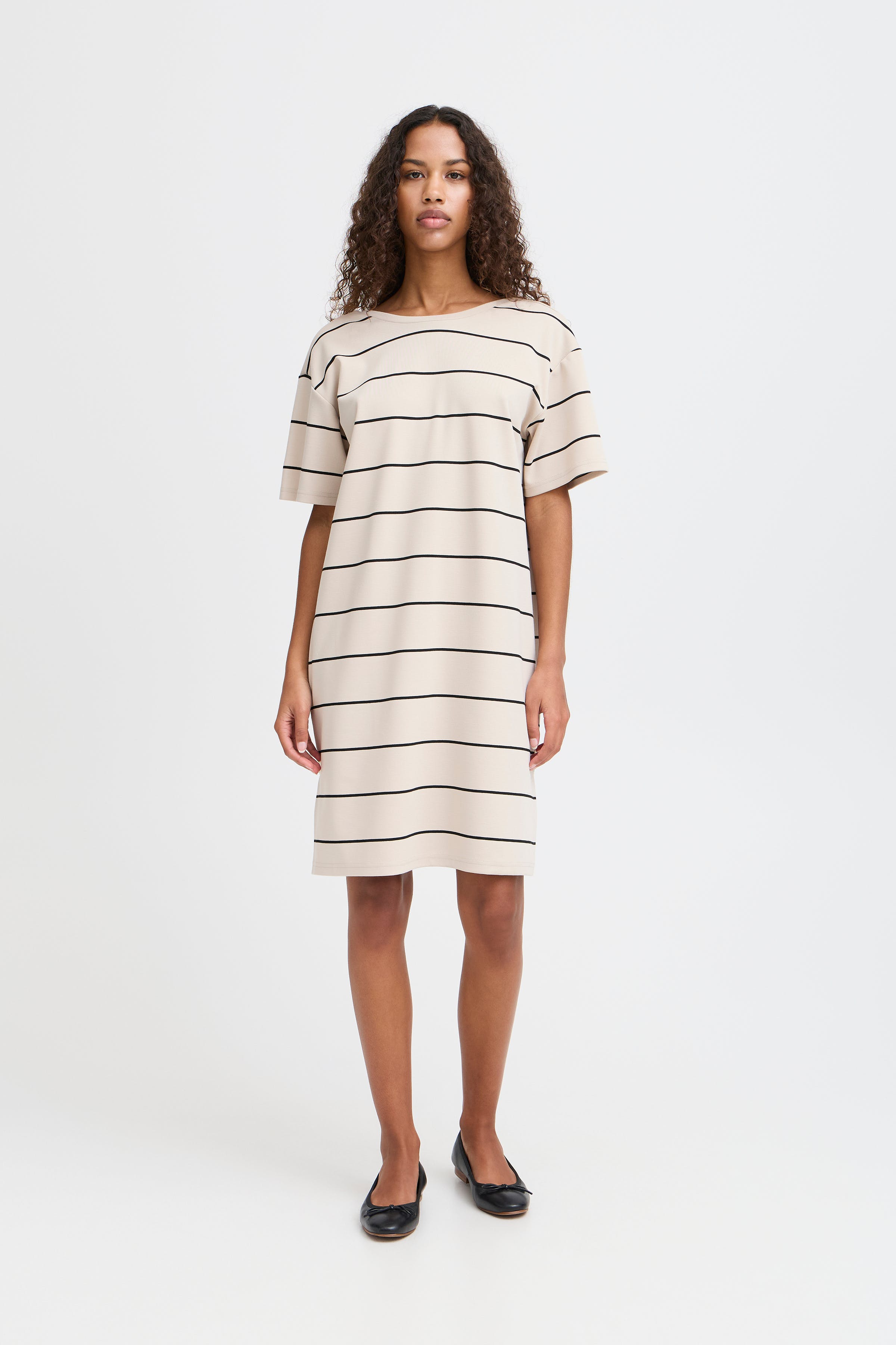 IHKALA Kleid LOOKBOOK FRONT 20122812-203570