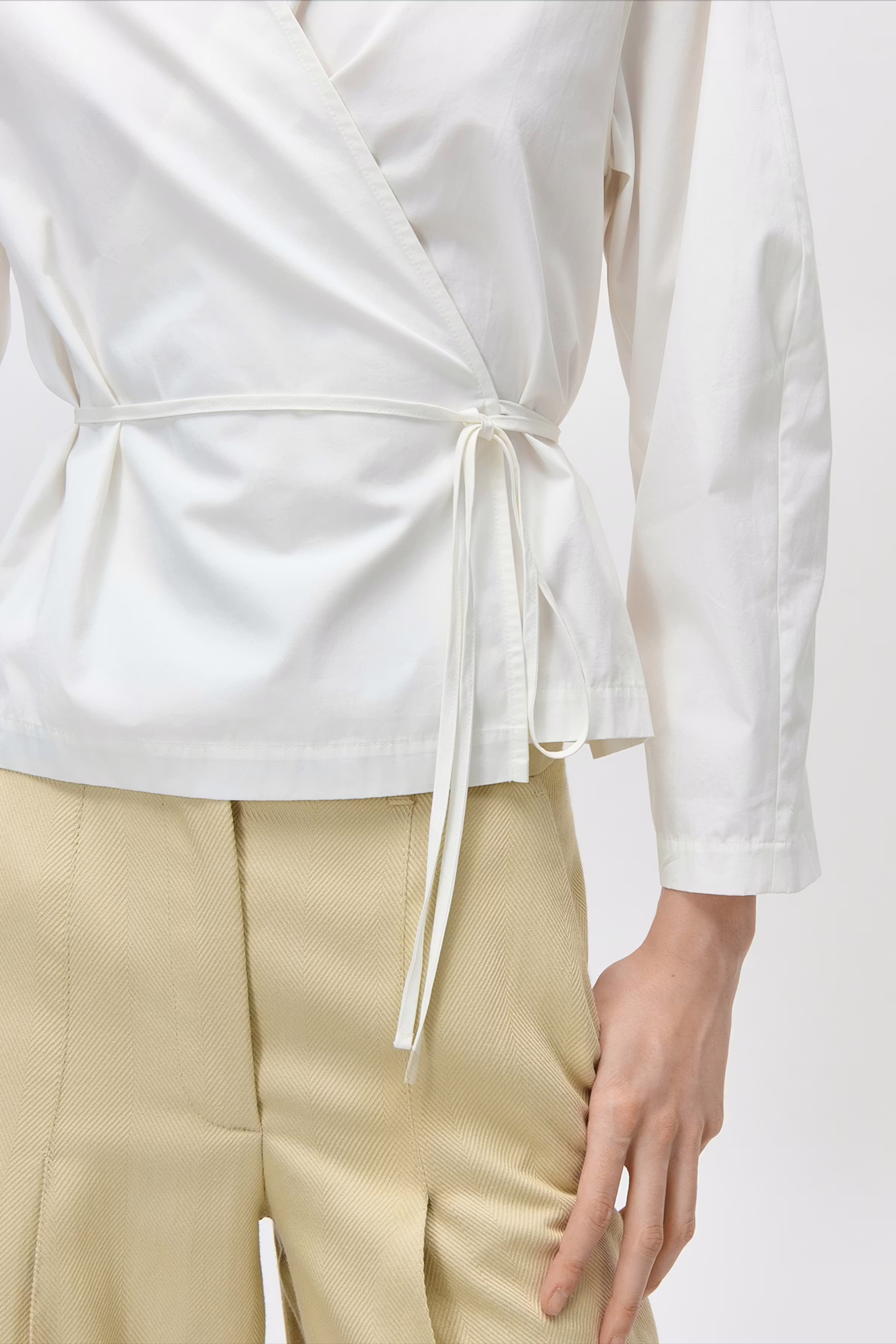 EDWINA Blouse LOOKBOOK DETAIL 30600579-WH010