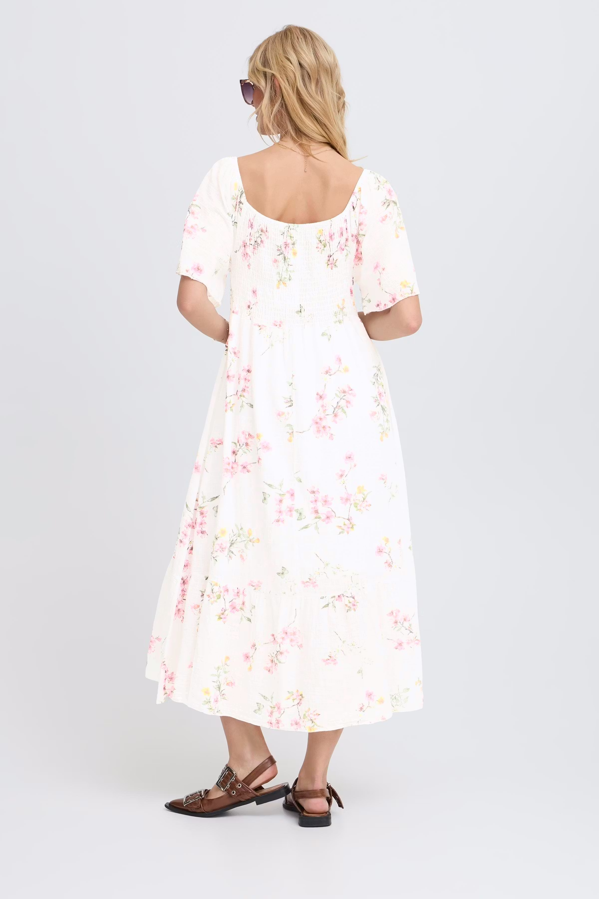 SBALEXA Kjole LOOKBOOK BACK 22100971-110602