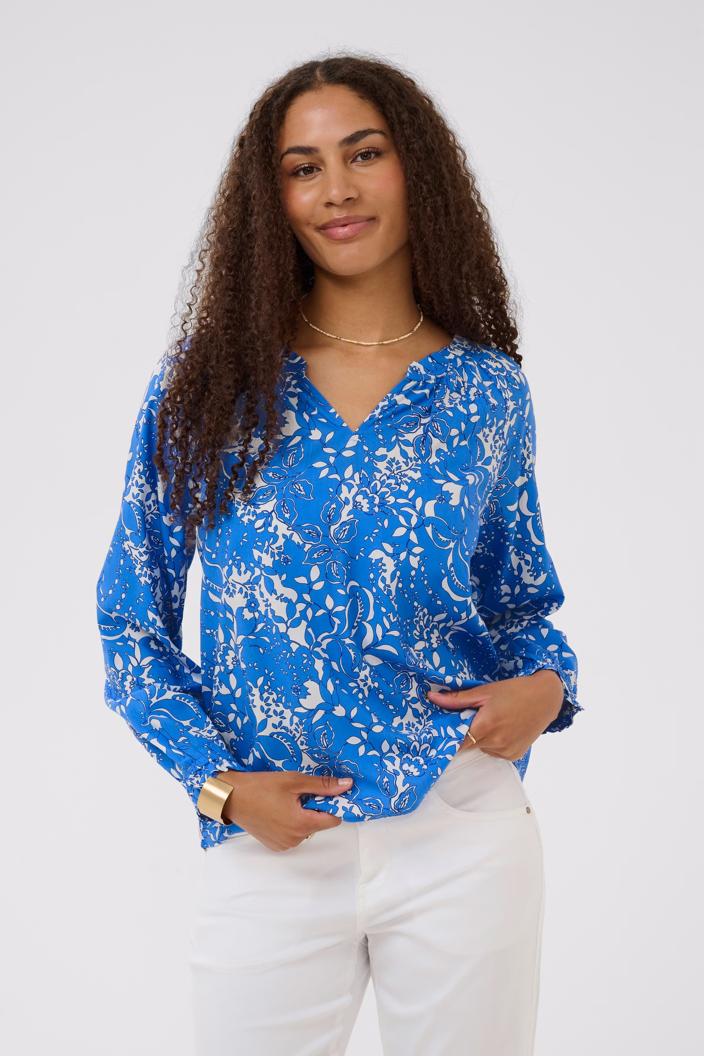 CRTiah Bluse LOOKBOOK FRONT 10613577-109077