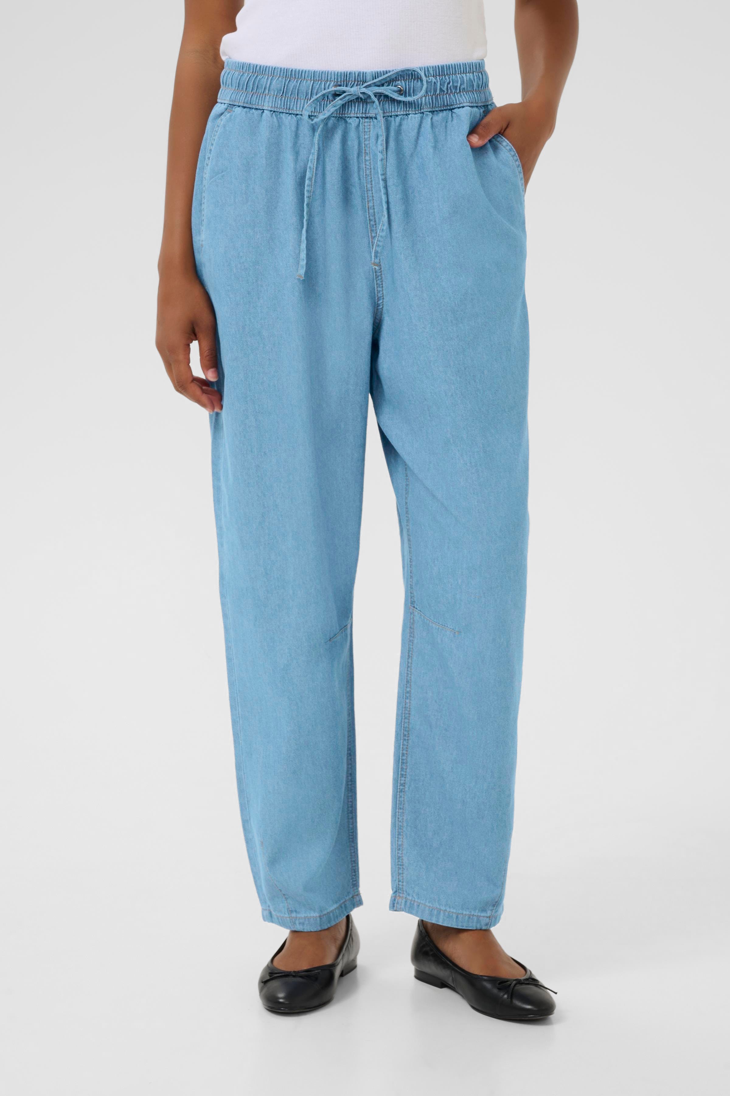 KAluise Trousers LOOKBOOK FRONT 10510077-105707