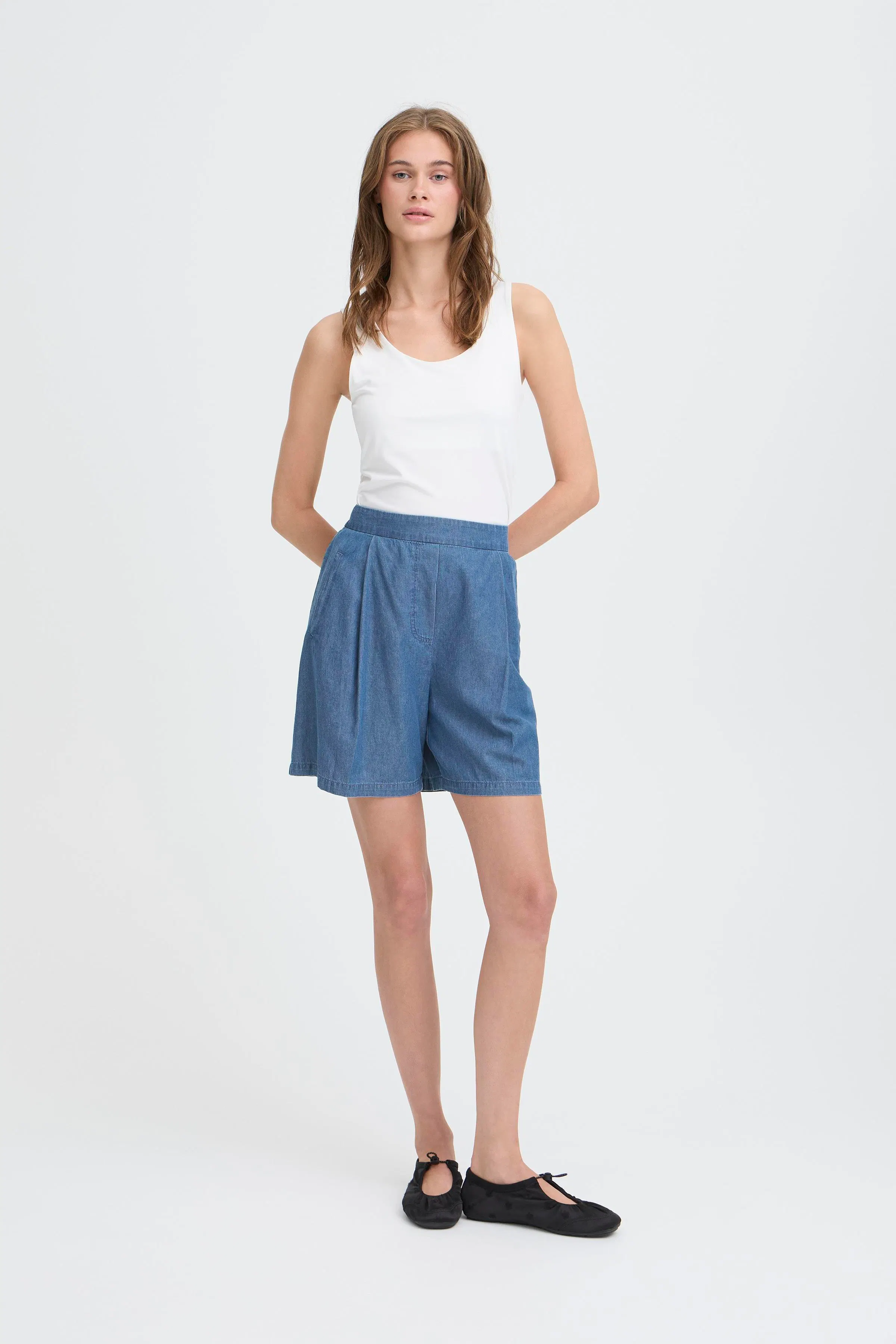 IHAURORA Shorts LOOKBOOK FRONT 20123829-200928