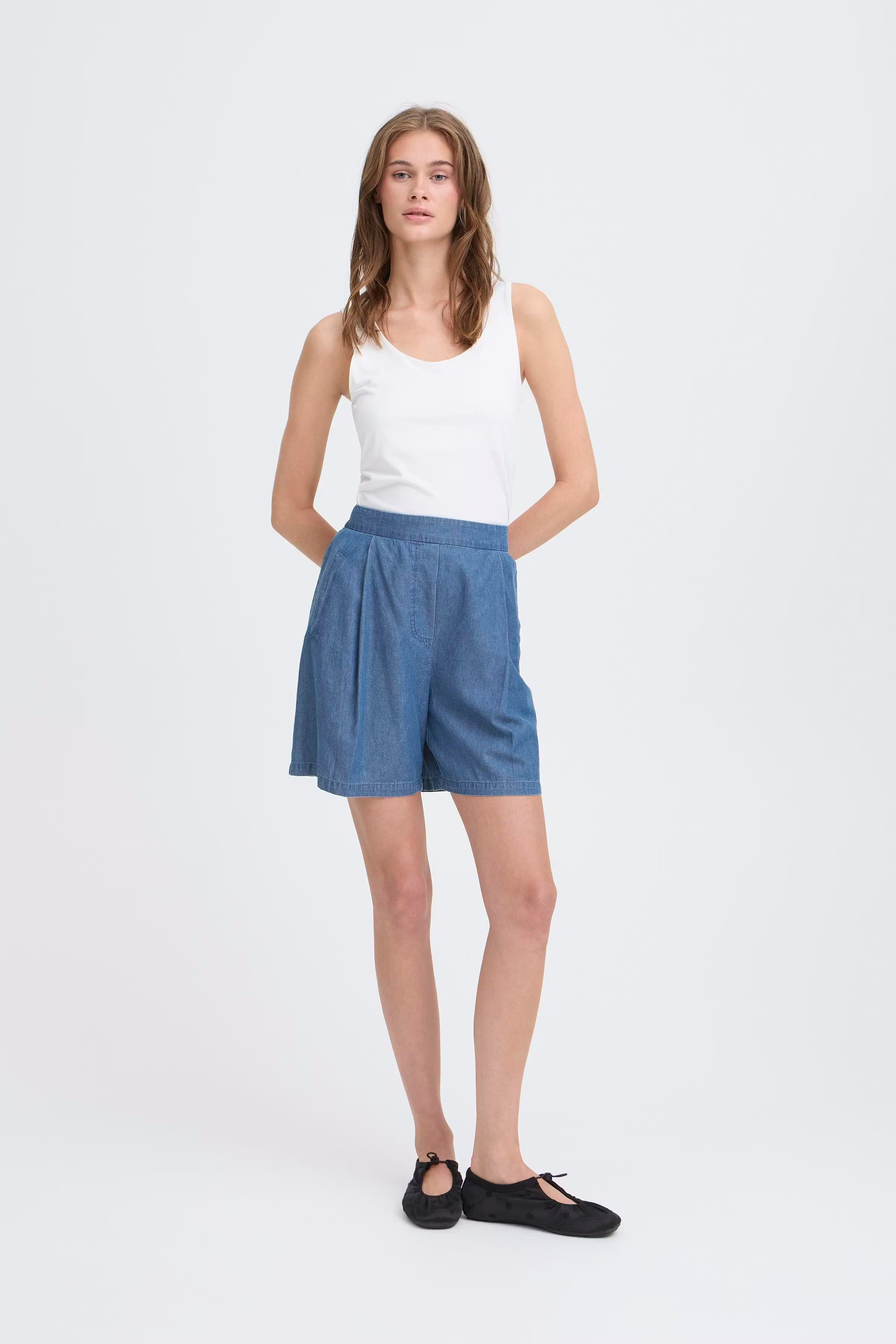 IHAURORA Shorts LOOKBOOK FRONT 20123829-200928