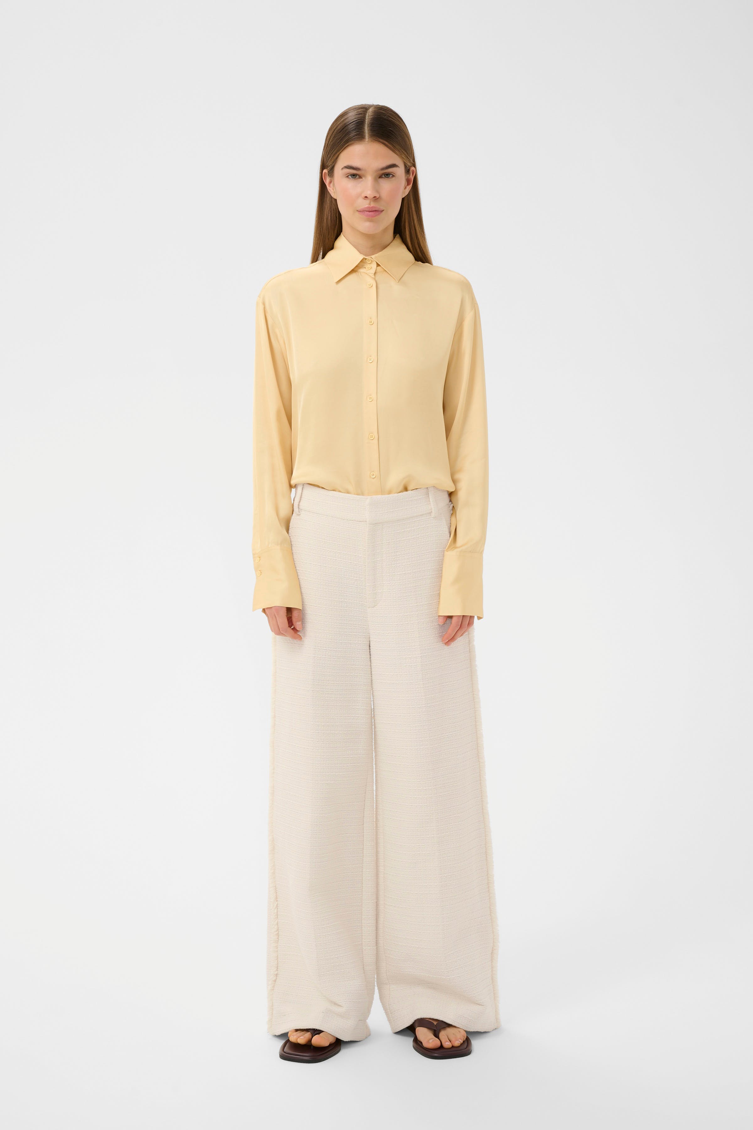 CHEYANNEIW Trousers LOOKBOOK FRONT 30112391-110701