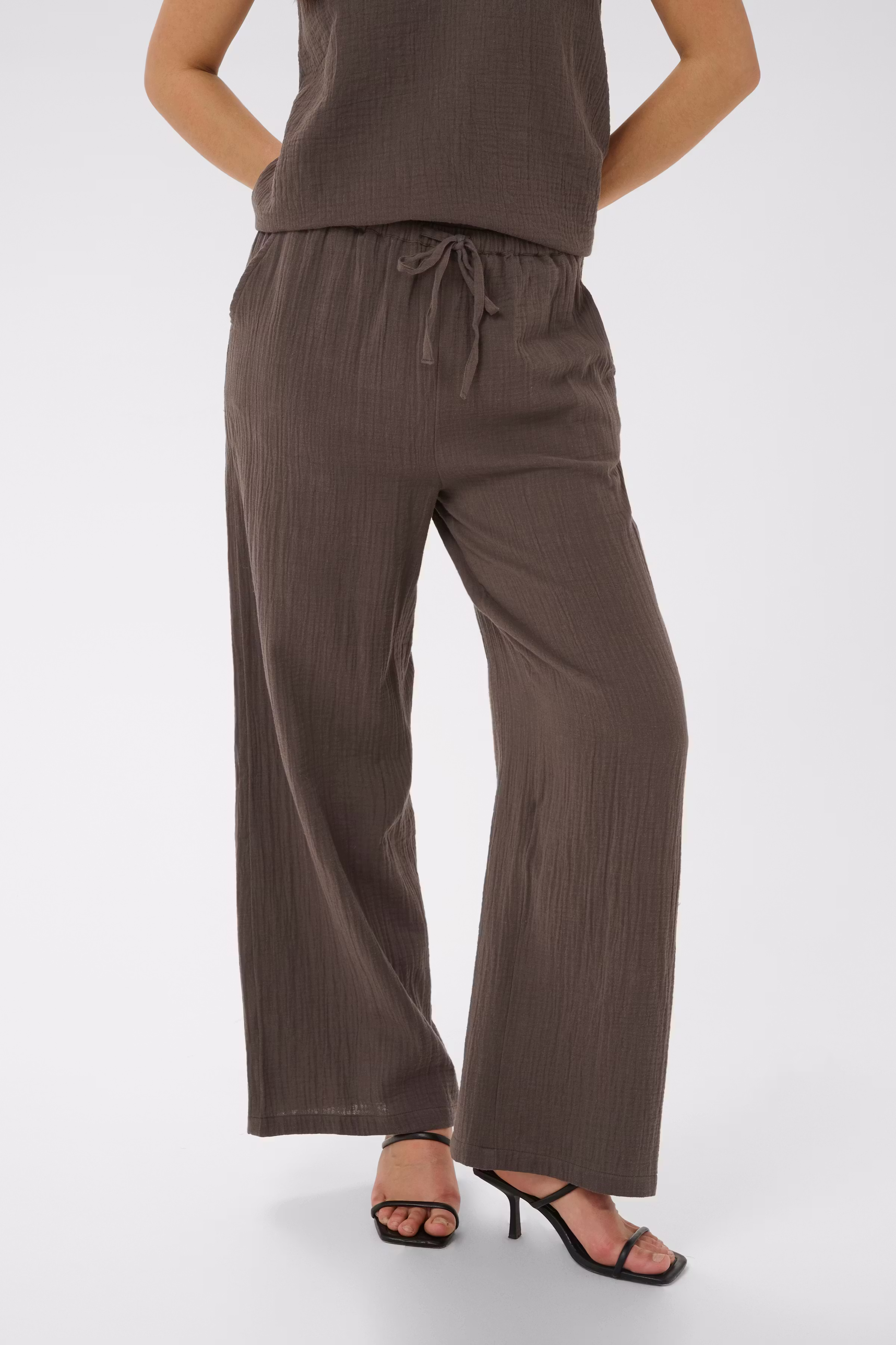 KAvafla Bukser LOOKBOOK FRONT 10512529-190912