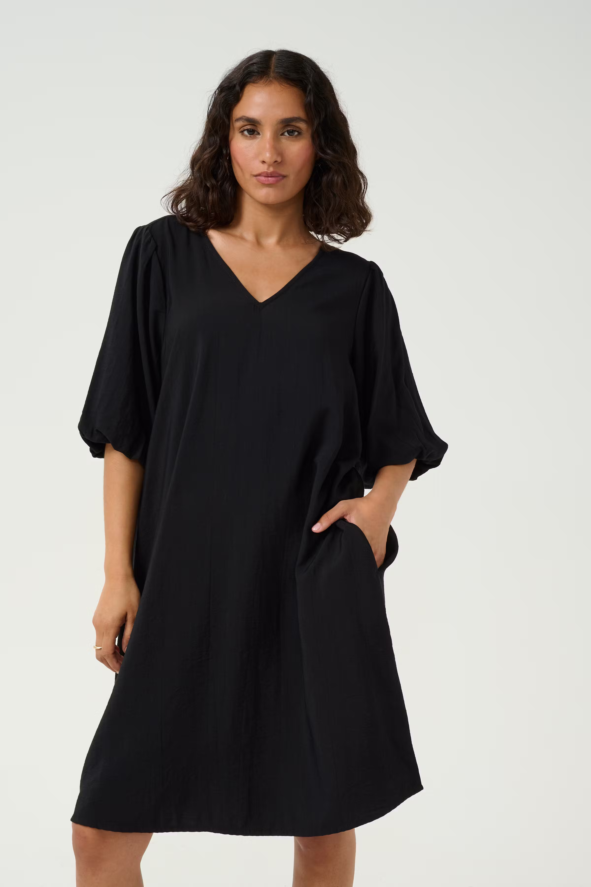 KAgabby Dress LOOKBOOK FRONT 10509764-100121