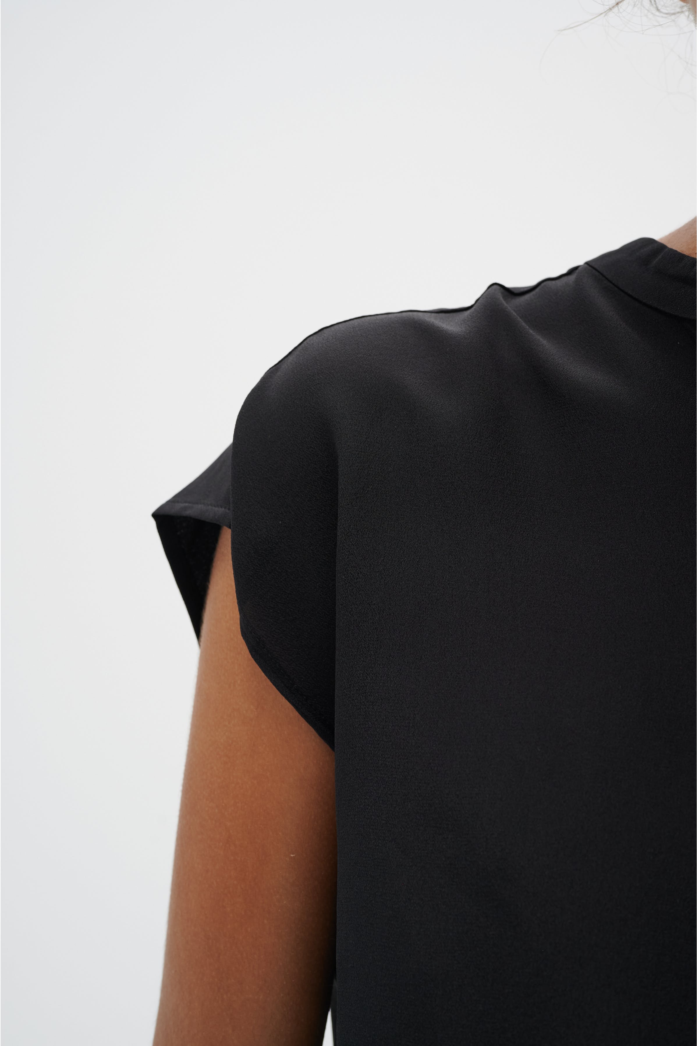 Lucie Top ZijdePremium LOOKBOOK DETAIL 30104239-10050