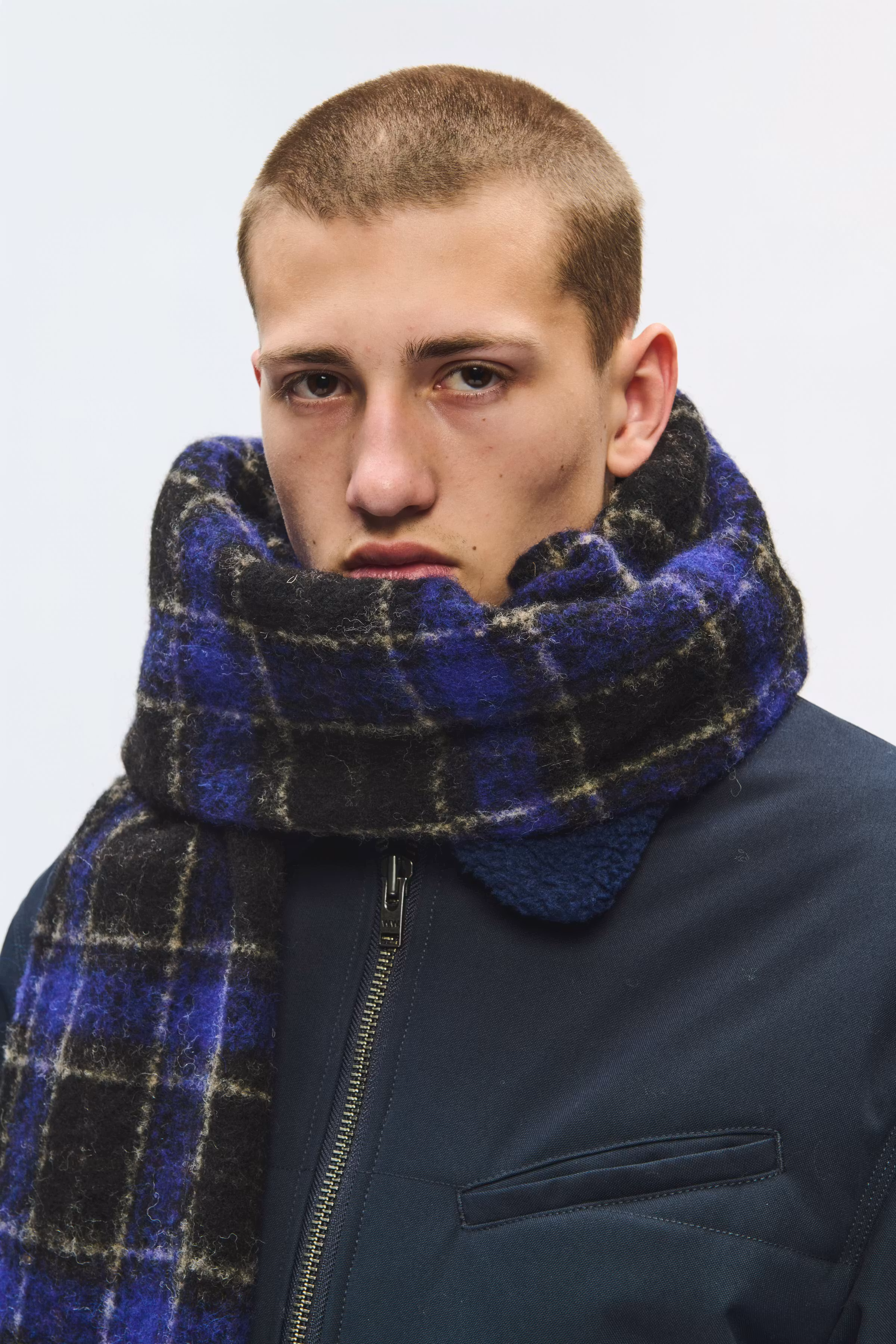 WWMalcolm check Tuch LOOKBOOK DETAIL 30252287-305218