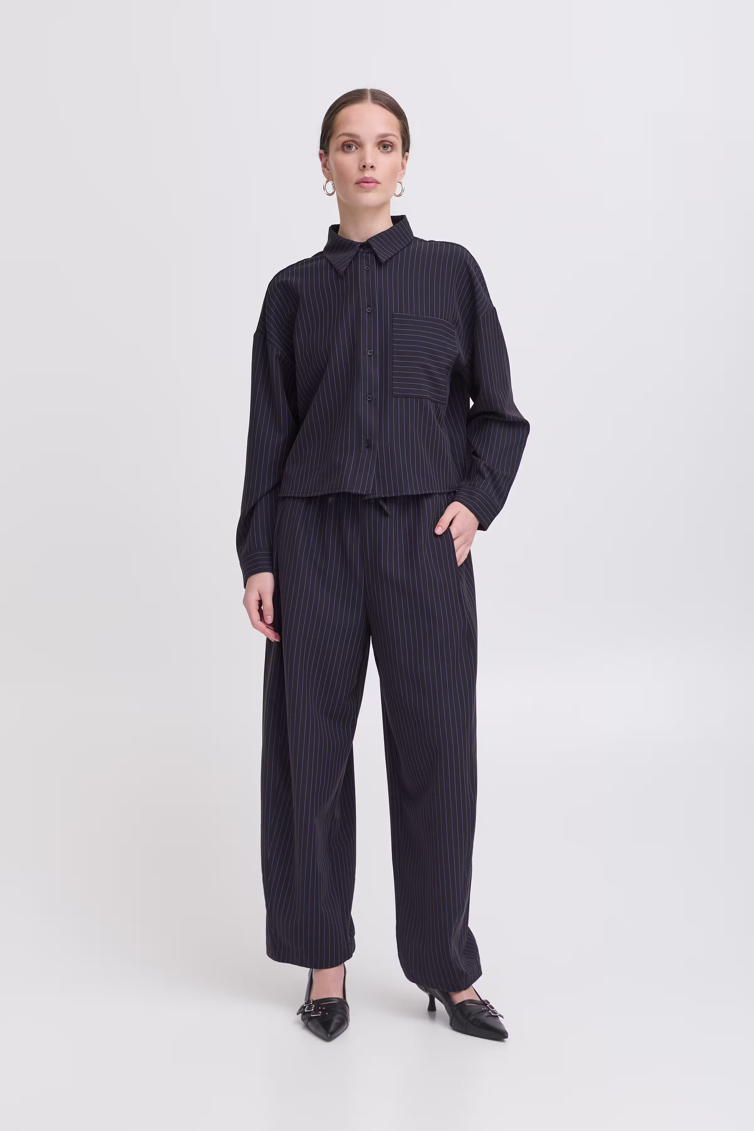 IXTRINE pants LOOKBOOK FRONT 20123490-194020