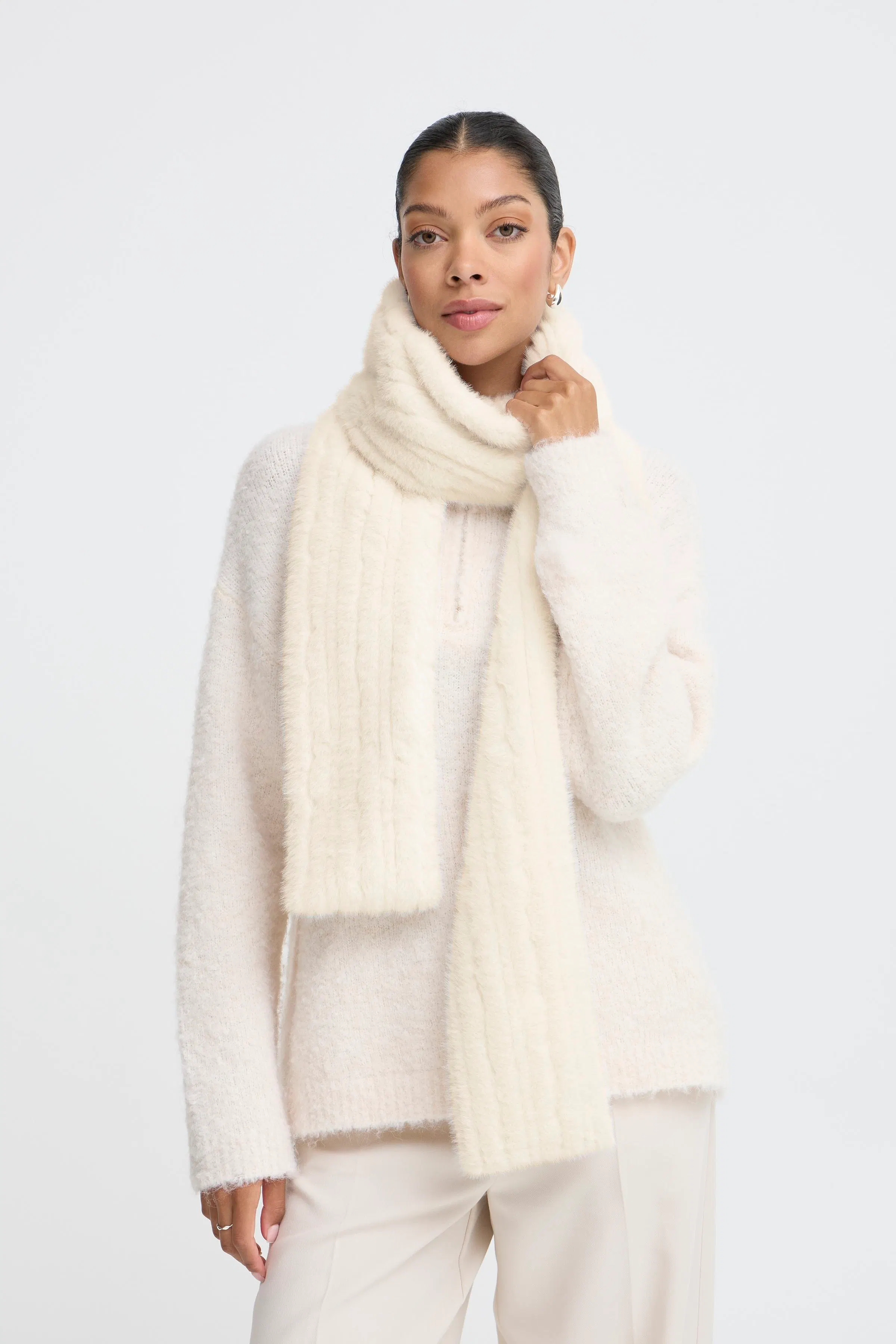 BYVAUX Skjerf LOOKBOOK FRONT 20818368-130905