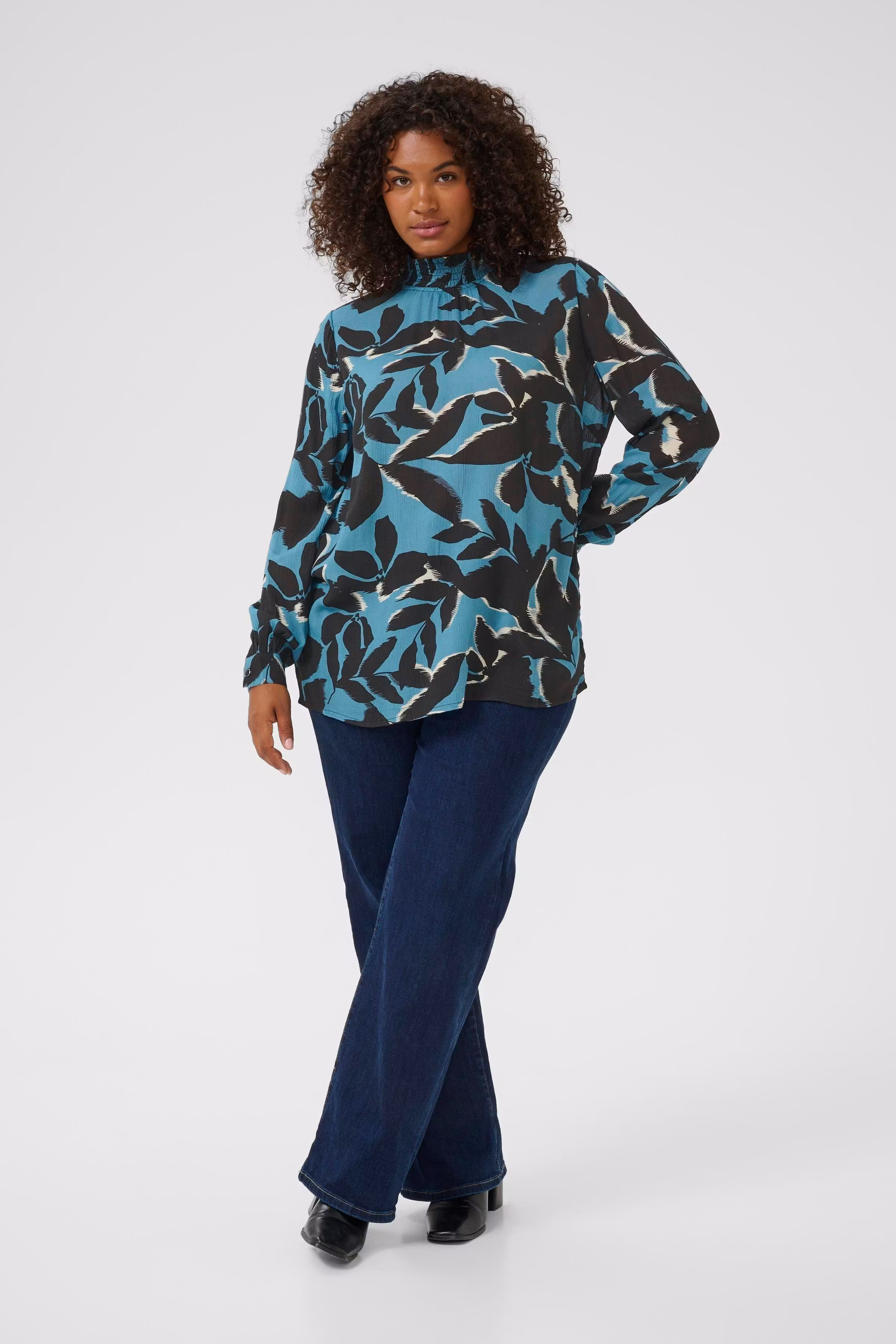 KCami Bluse LOOKBOOK FRONT 10582028-108389