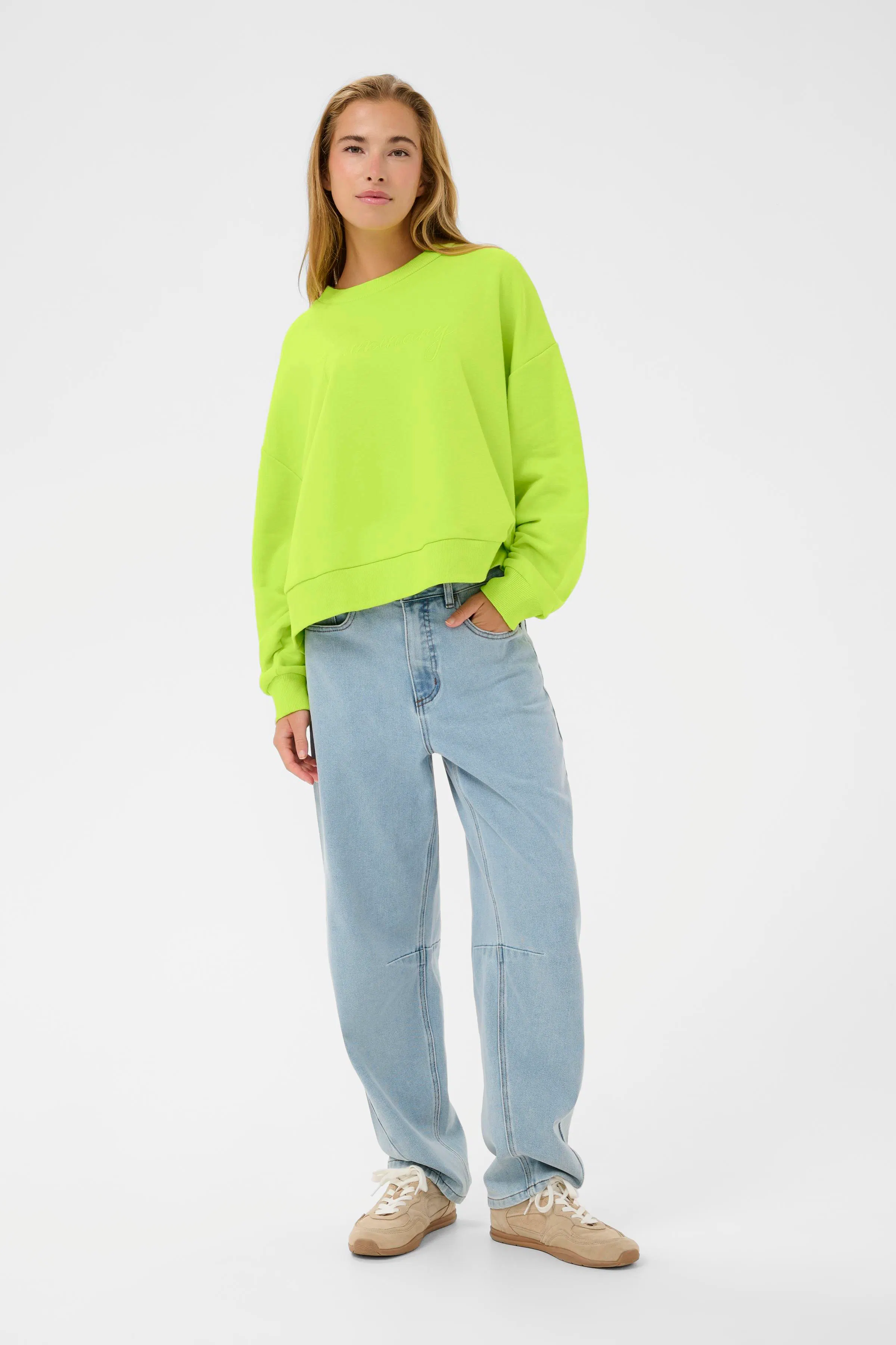 KAlila Sweatshirt LOOKBOOK FRONT 10511411-130540