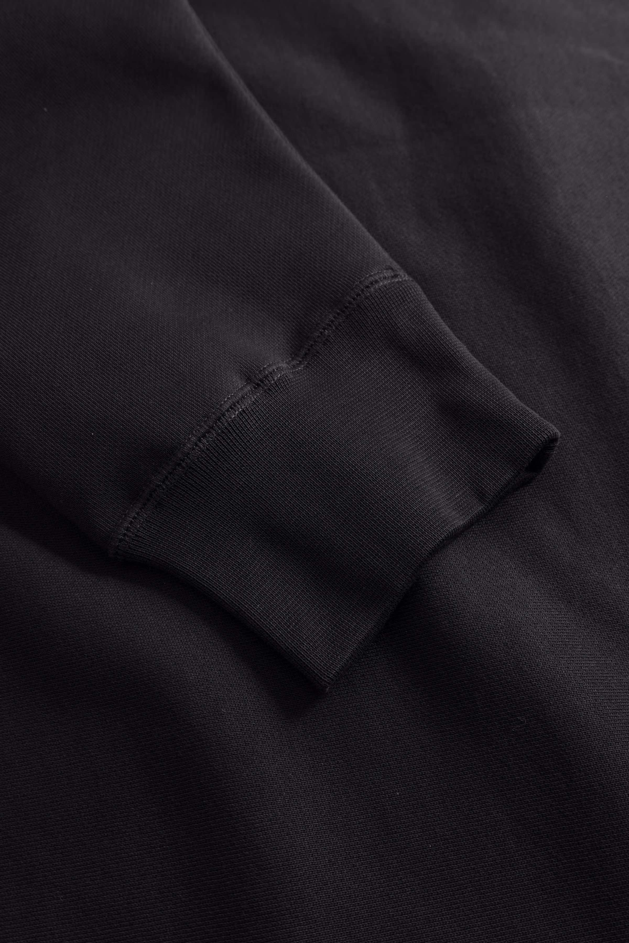 WWEssential Fred Sweatshirt PACK DETAIL 30250243-W9999