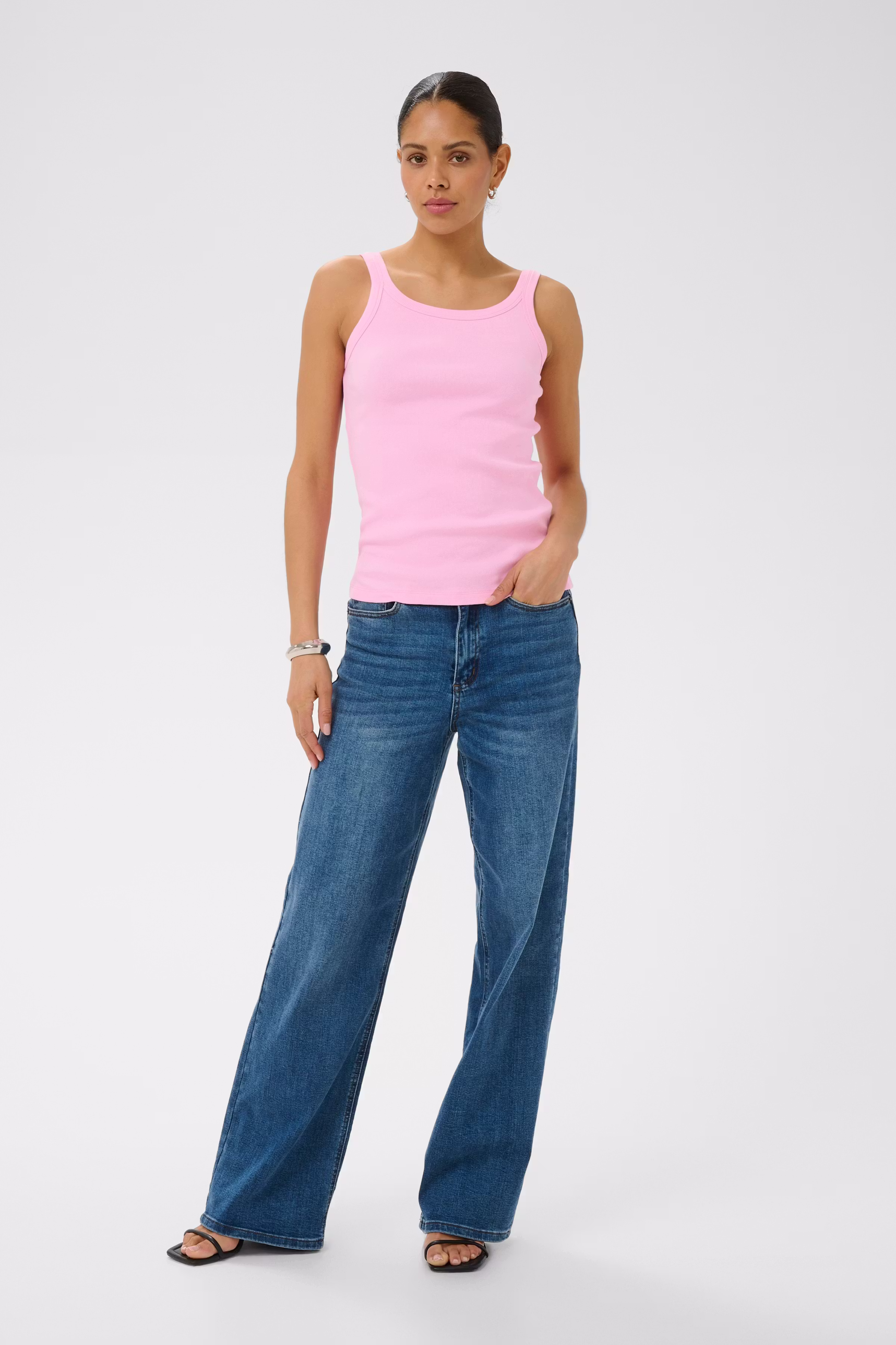 KAcarna Top LOOKBOOK FRONT 10507348-152218