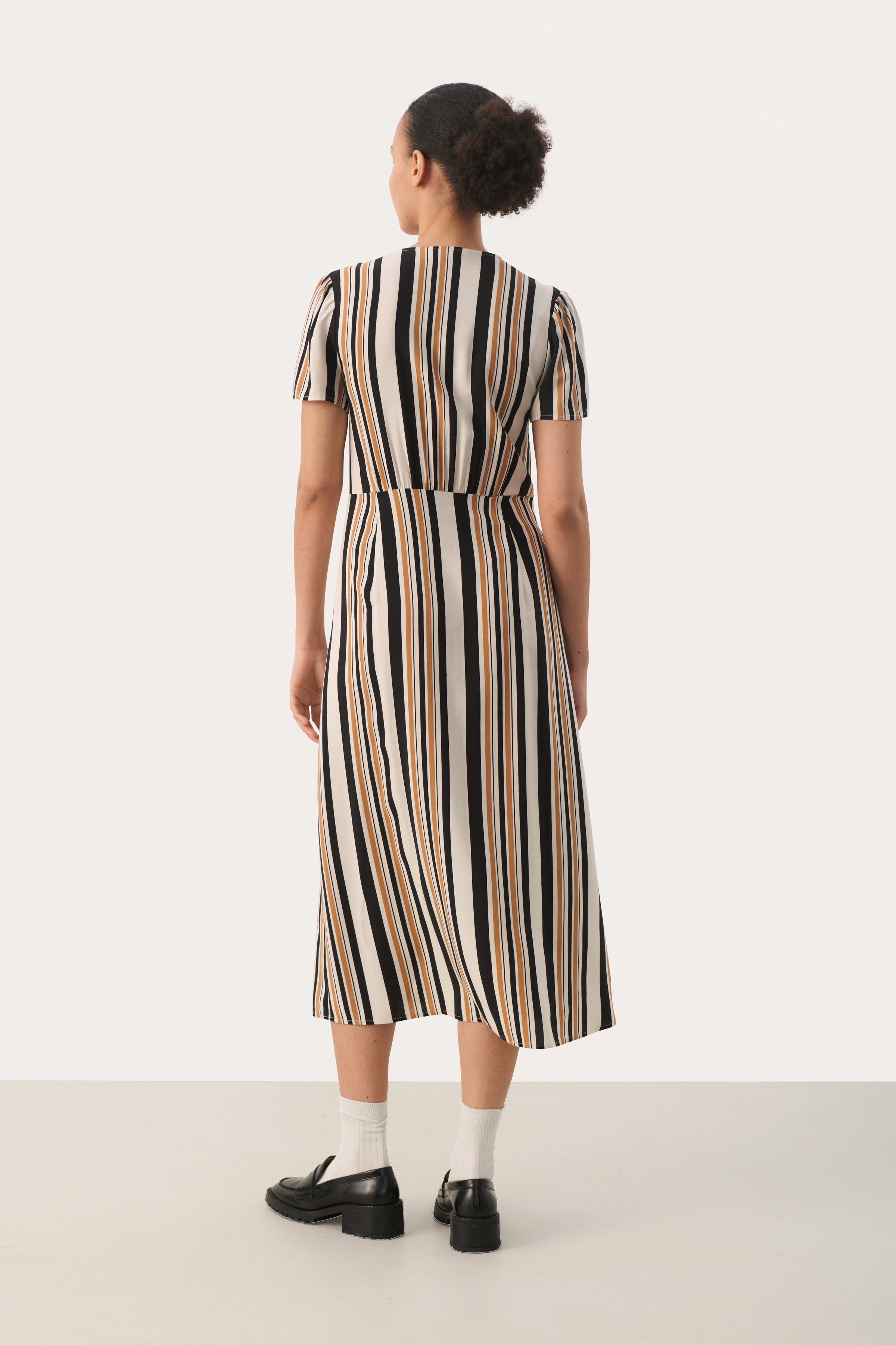 JamellaPW Kjole LOOKBOOK BACK 30308773-303080