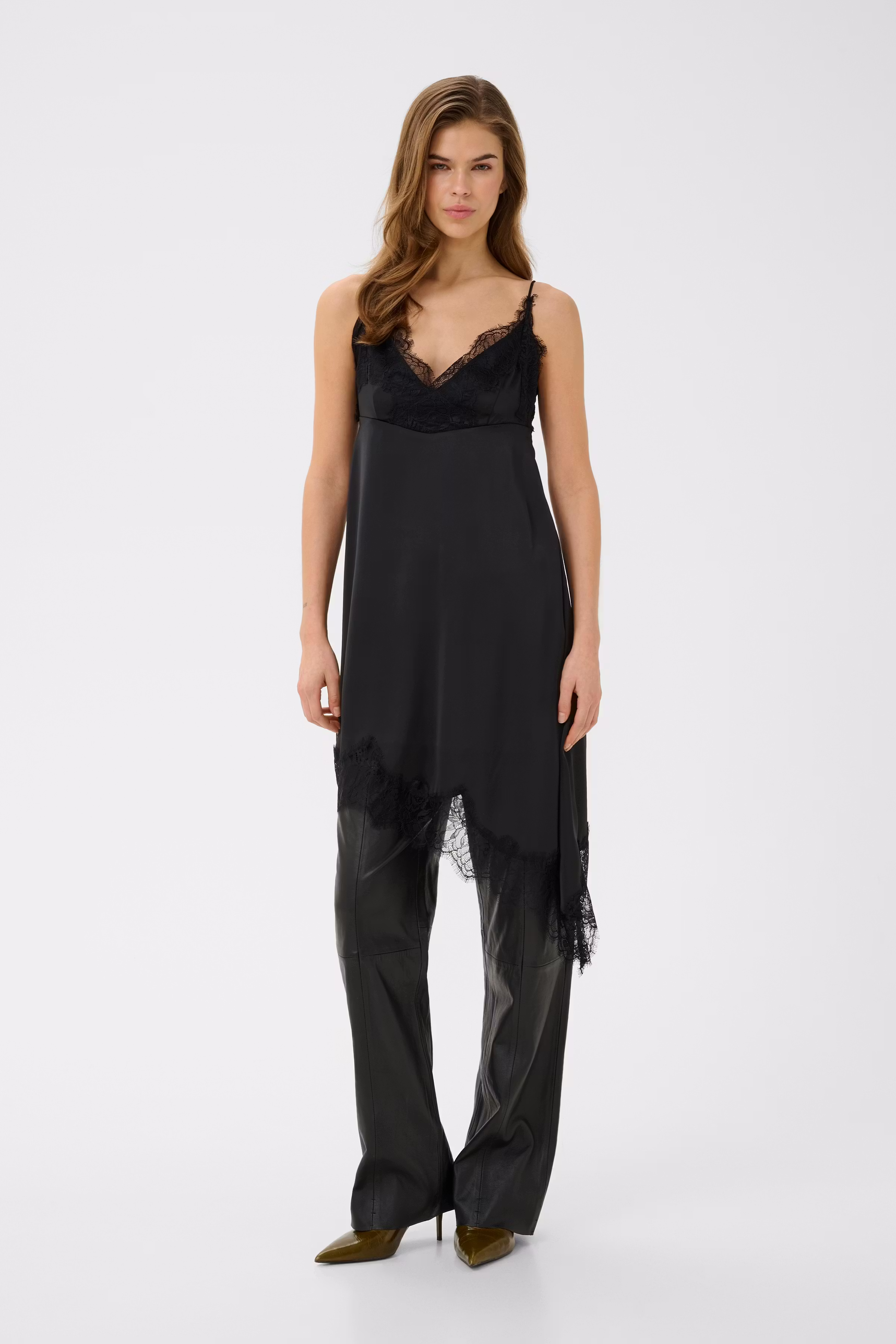 GZlalou Dress LOOKBOOK FRONT 10911314-100017