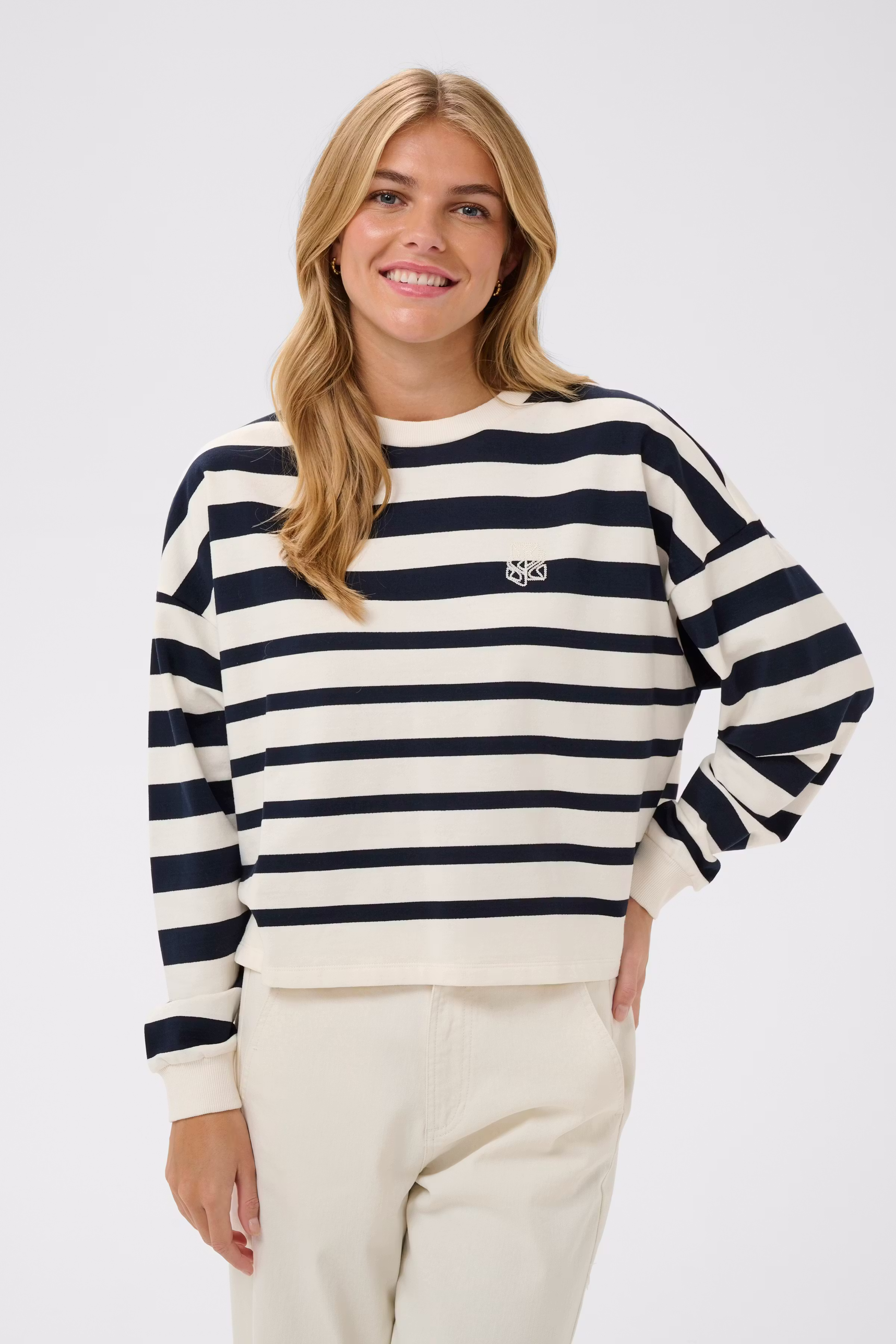 PhileneSZ Sweatshirt LOOKBOOK FRONT 30514899-304821