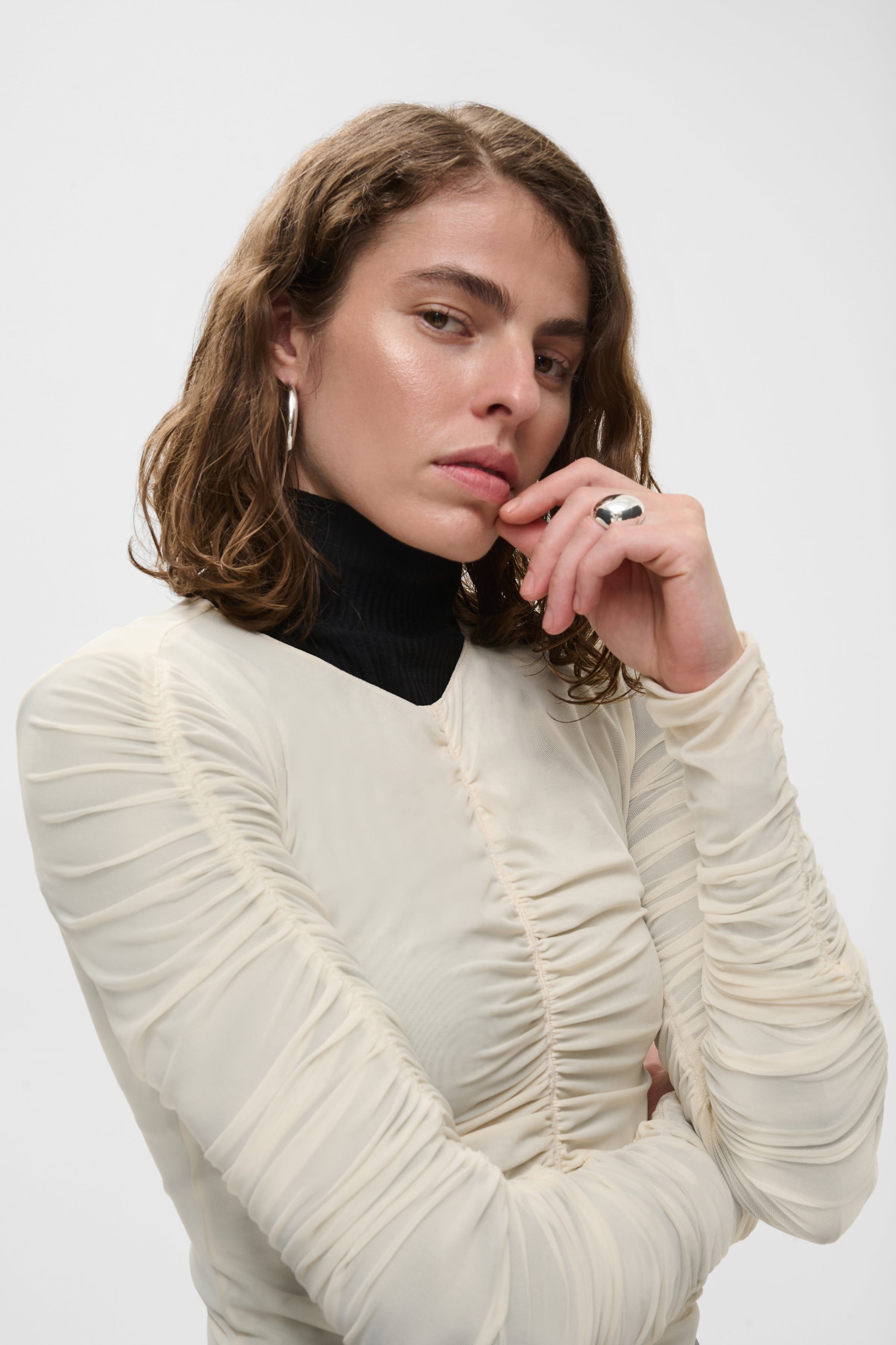 IOFatou Blouse LOOKBOOK FRONT 30600080-WH011