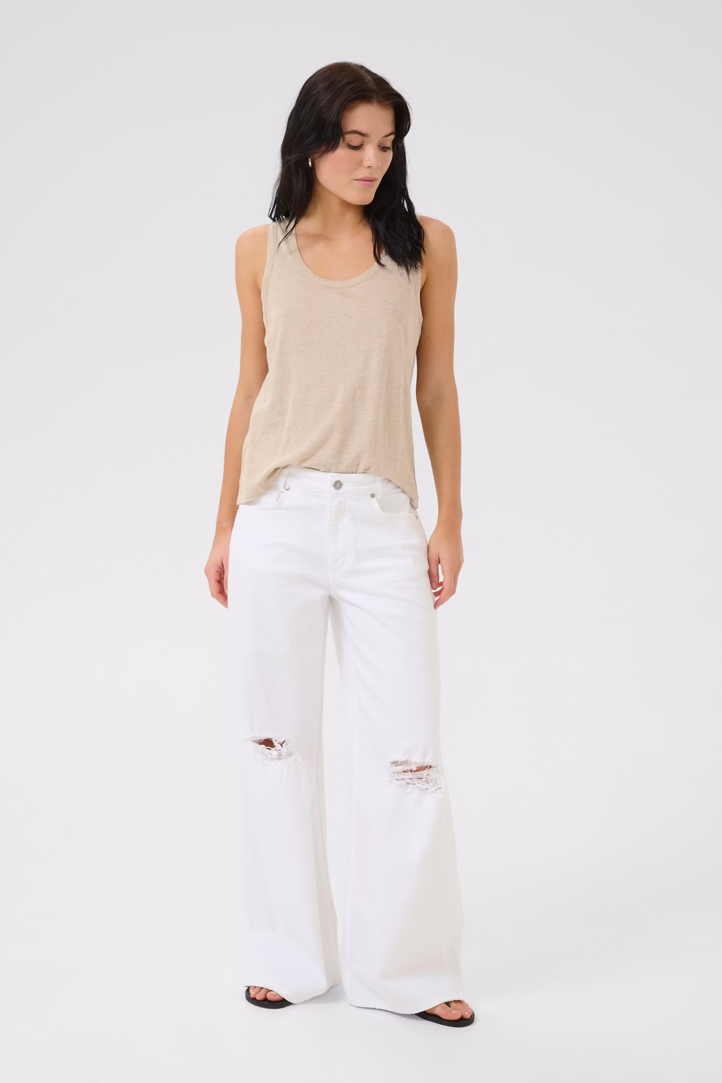 DangoMW Wide jeans LOOKBOOK FRONT 10705162-100091