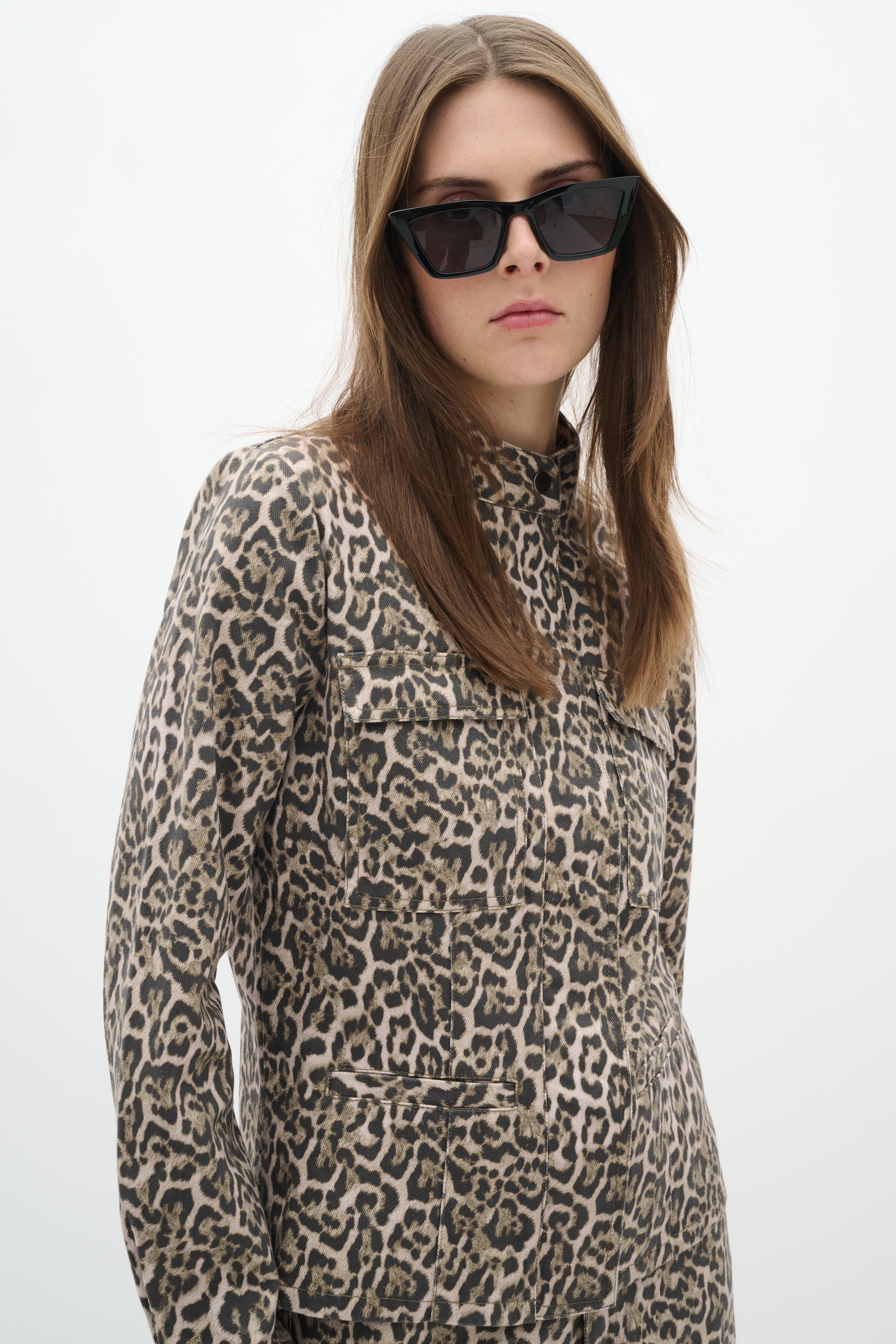 RiverIW Leopard Casual Jacke LOOKBOOK FRONT 30110455-300824