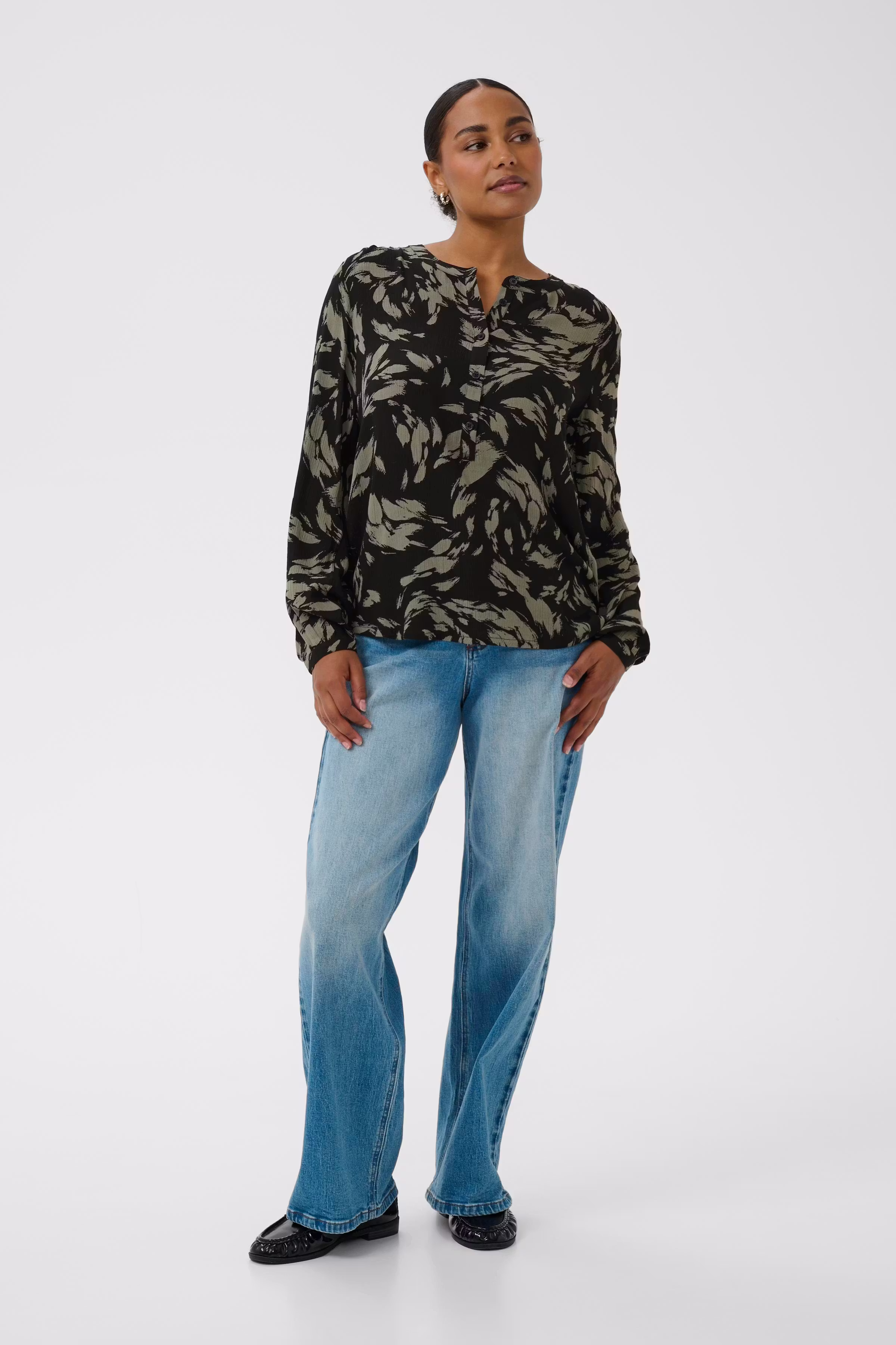 KApollie Bluse LOOKBOOK FRONT 10509535-109328