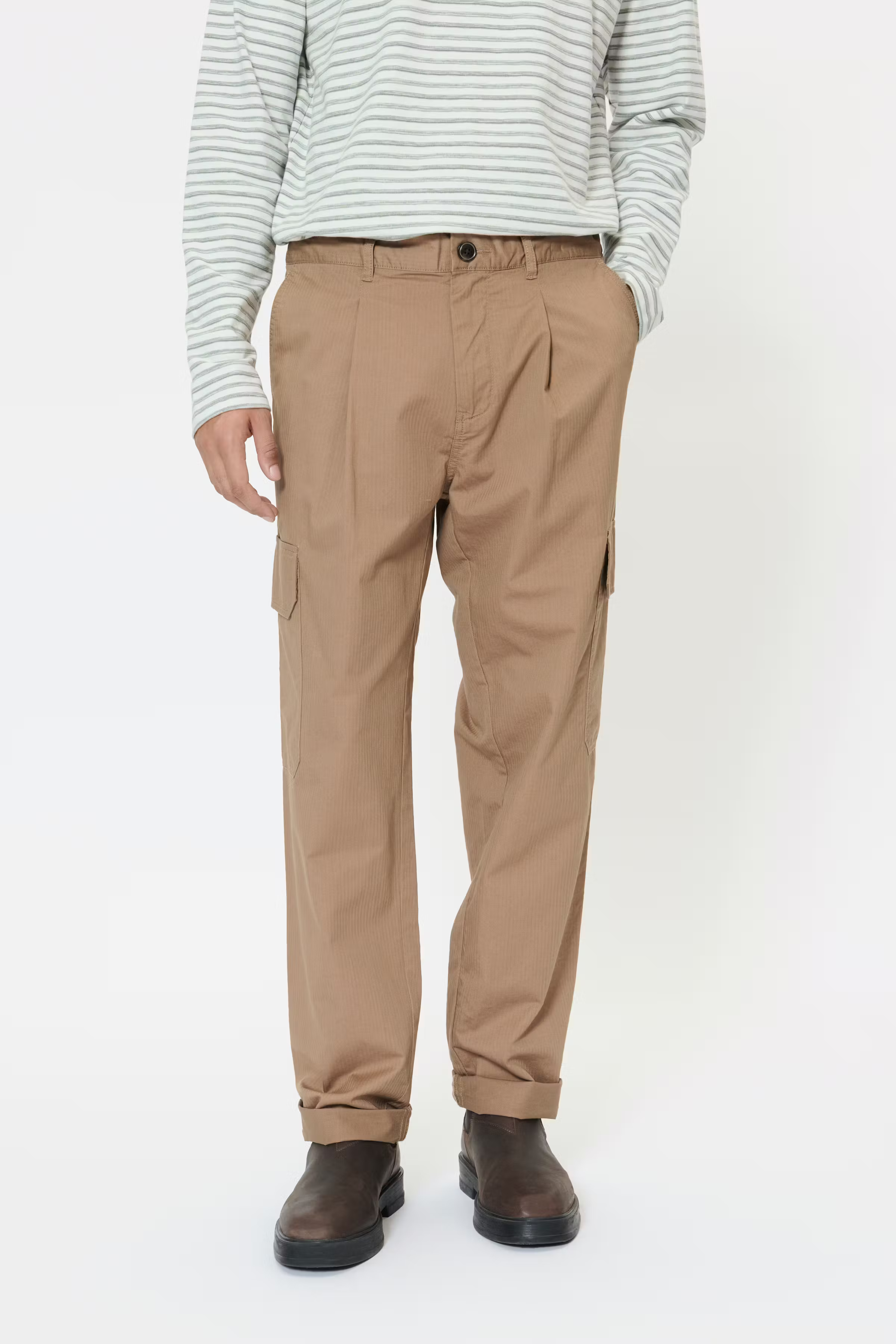 MAhart Bukser LOOKBOOK FRONT 30208994-181017