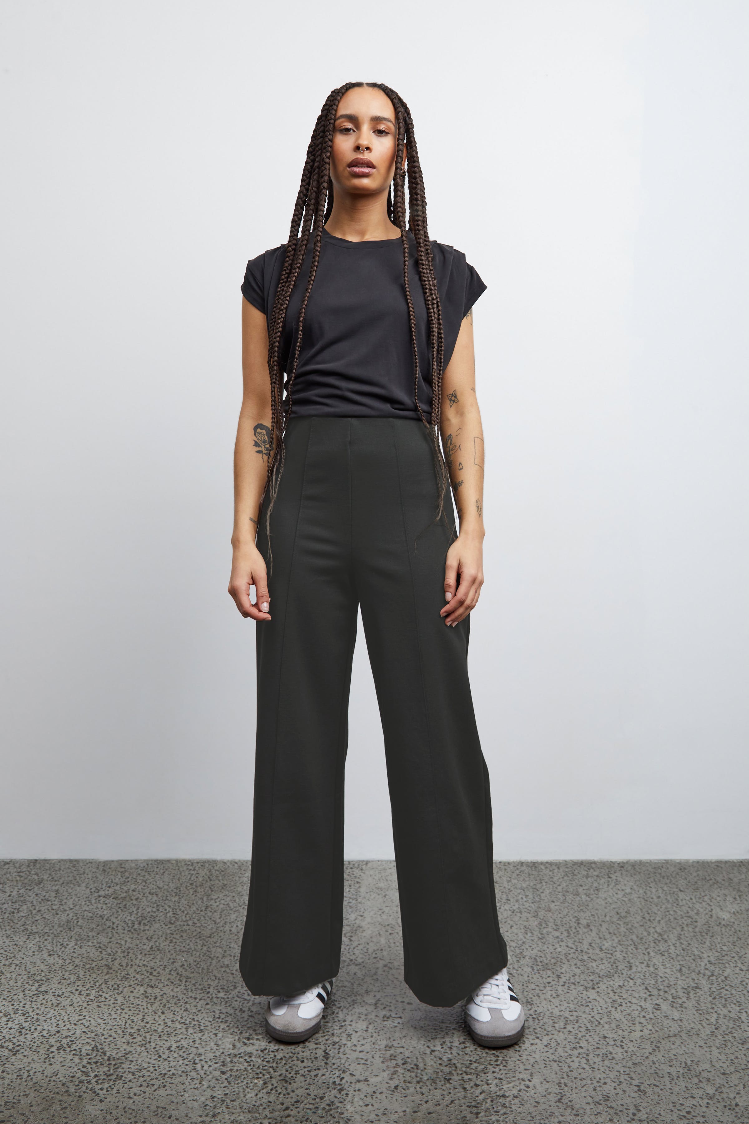 IHKATE Trousers LOOKBOOK FRONT 20115719-200575